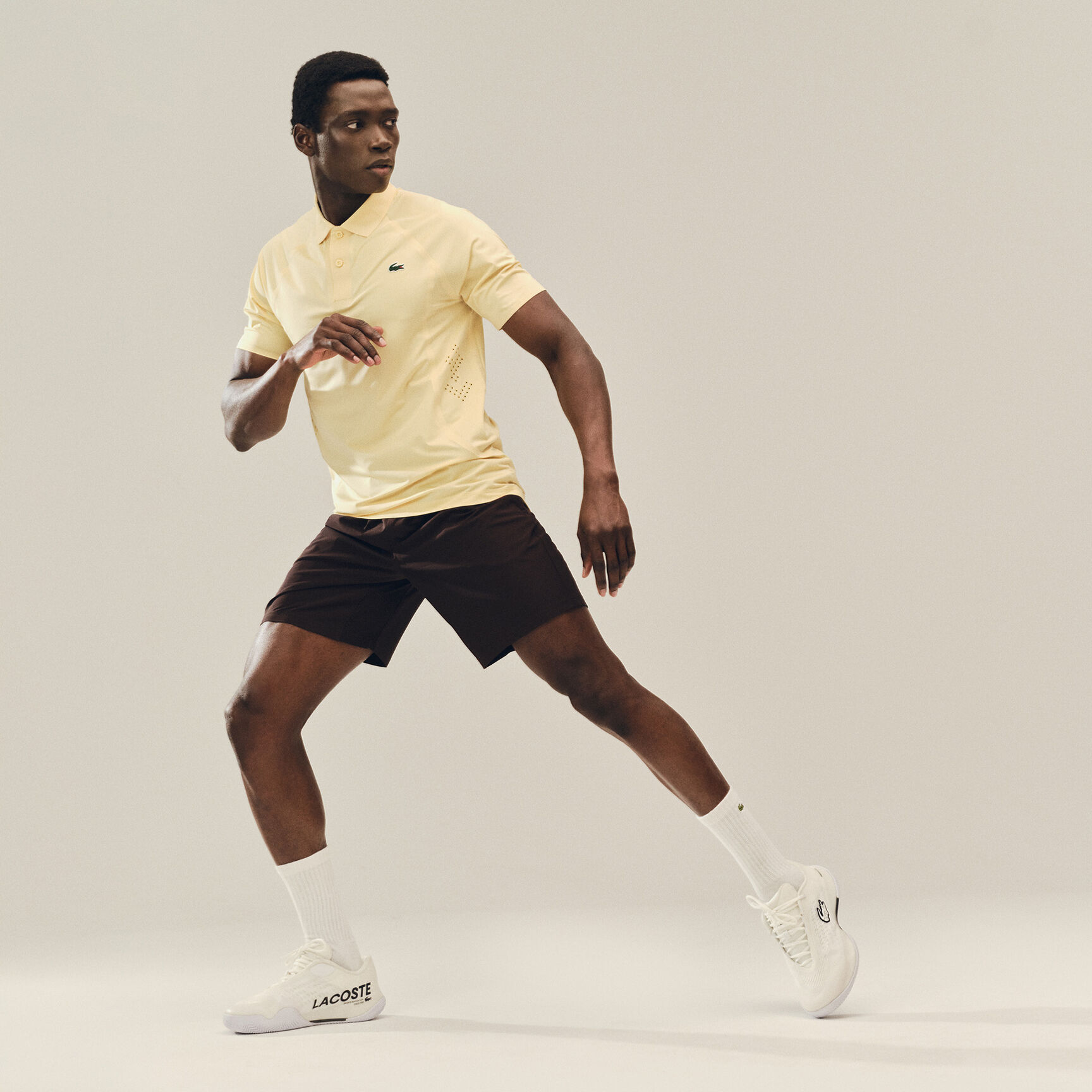 قميص بولو لاكوست للتنس بالتعاون مع نوفاك ديوكوفيتش