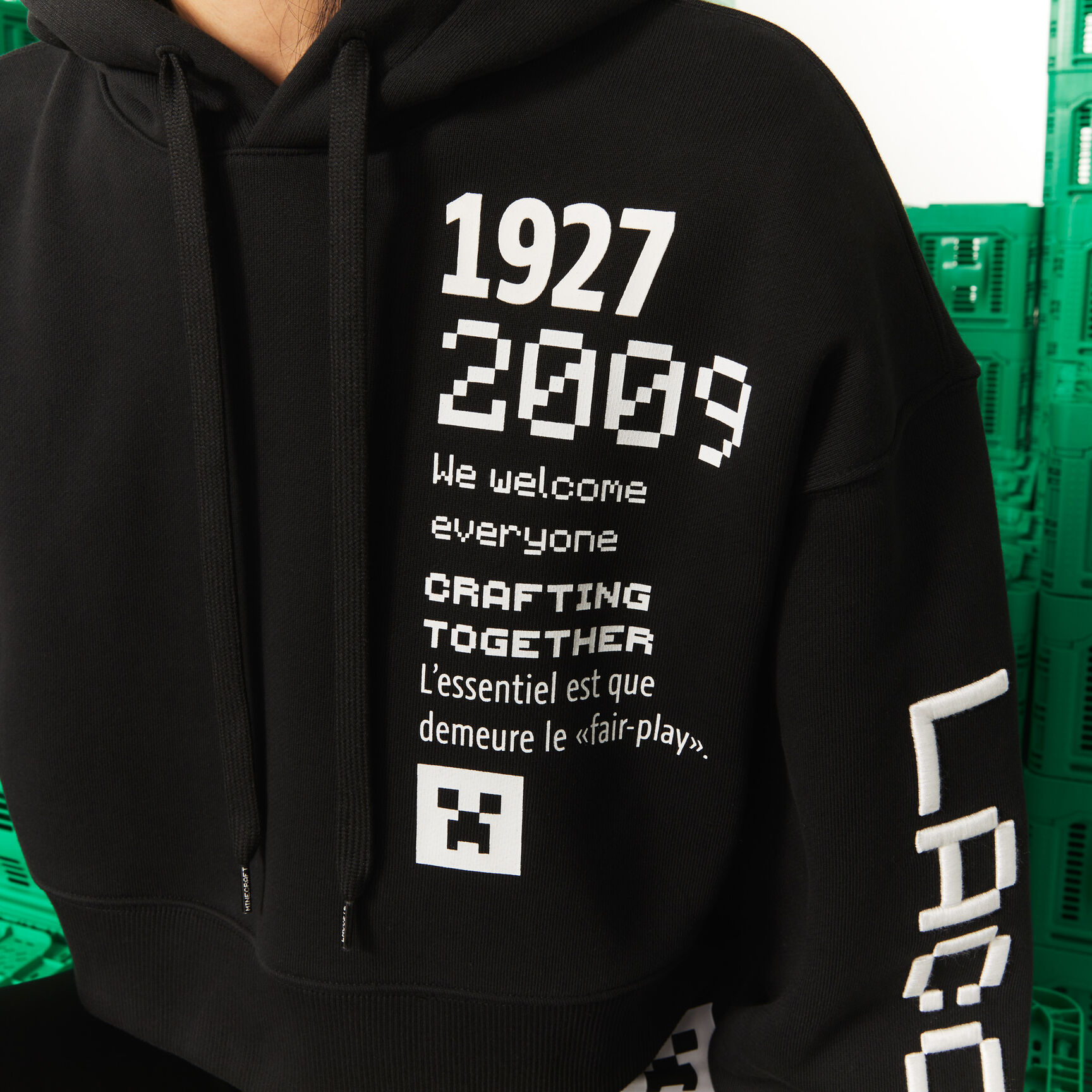 هودي صوف بقصة فضفاضة للنساء مجموعة Lacoste L!VE × Minecraft هودي صوف بقصة فضفاضة للنساء مجموعة Lacoste L!VE × Minecraft