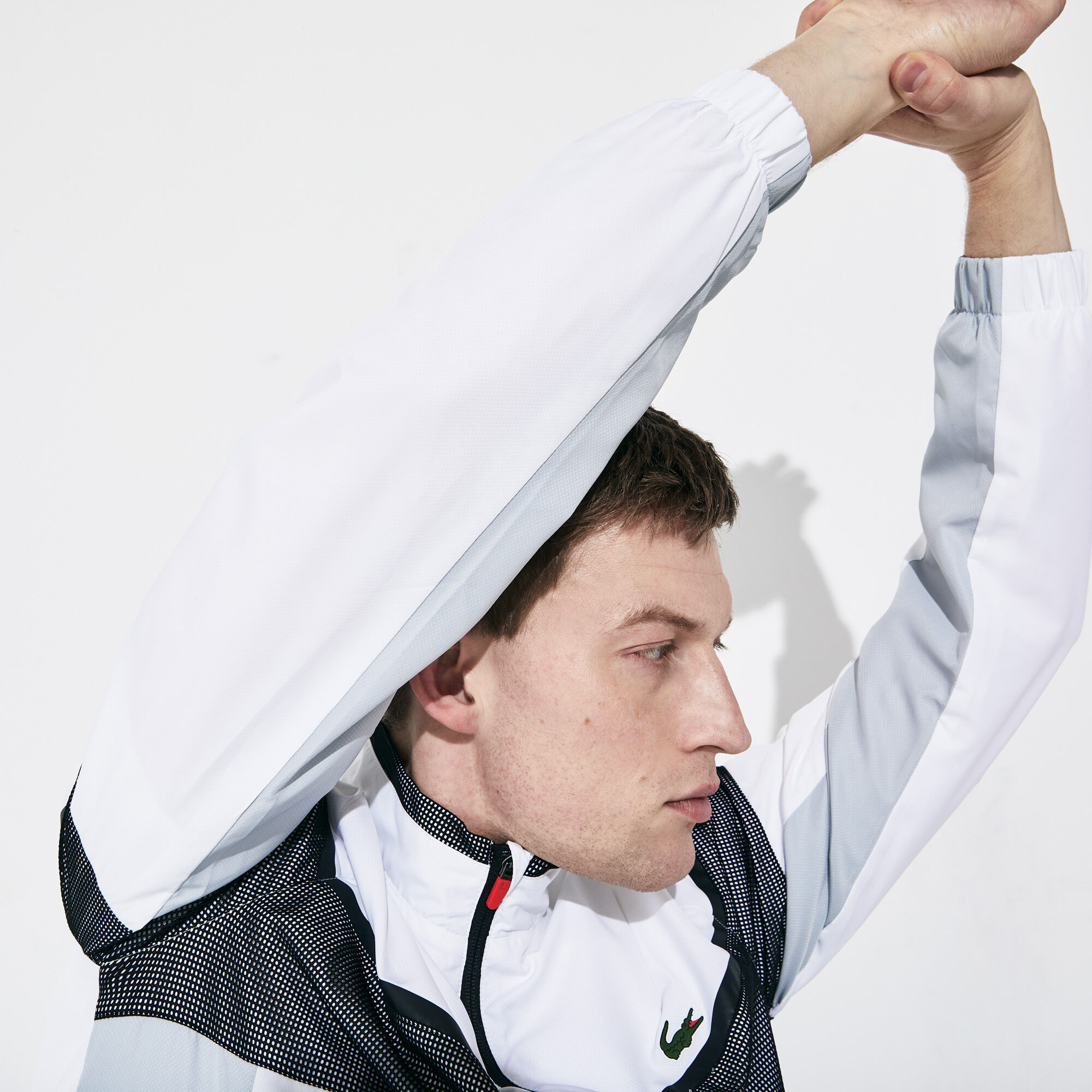 بذلة رياضية للعب رياضة التنس من الجيرسيه والتفتا من مجموعة Lacoste SPORT للرجال بذلة رياضية للعب رياضة التنس من الجيرسيه والتفتا من مجموعة Lacoste SPORT للرجال