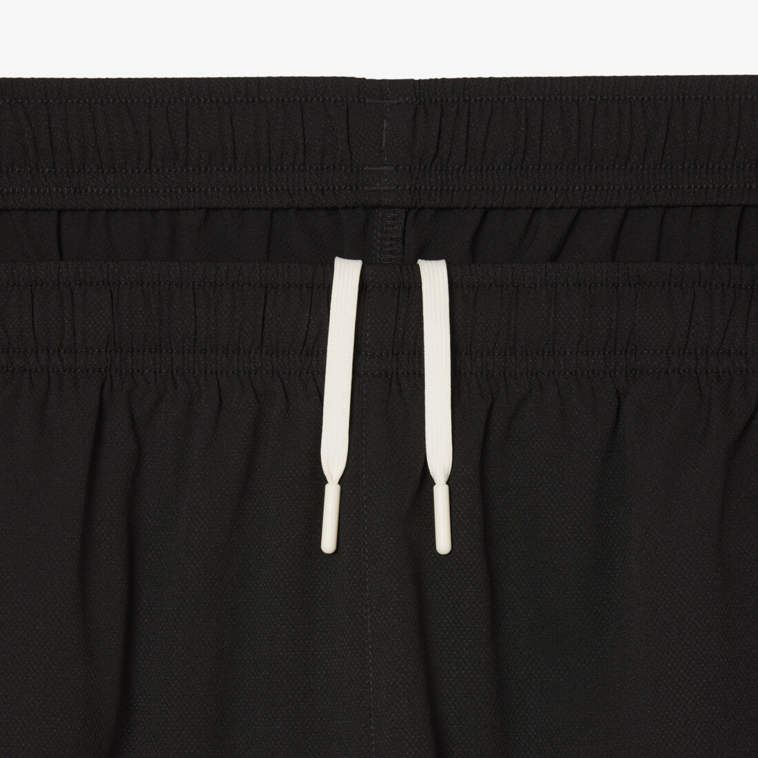 بدلة رياضية من لاكوست تنس × دانييل ميدفيديف بدلة رياضية من لاكوست تنس × دانييل ميدفيديف