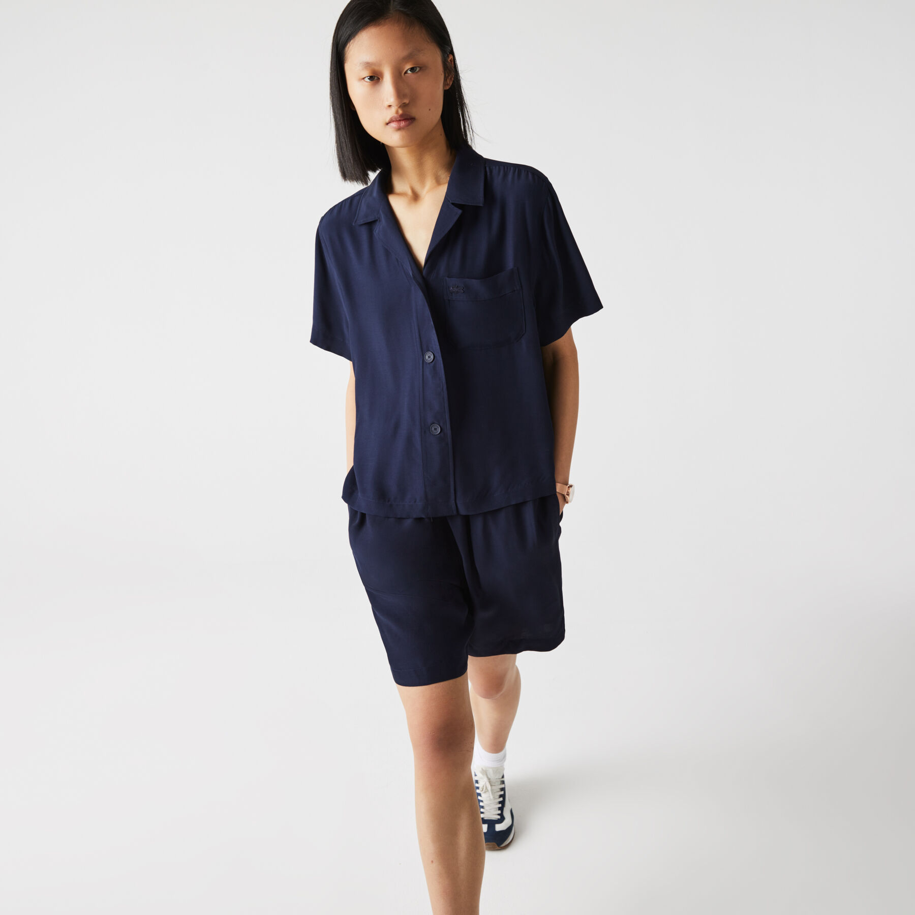 lacoste women s hawaiian fit lightweight shirt