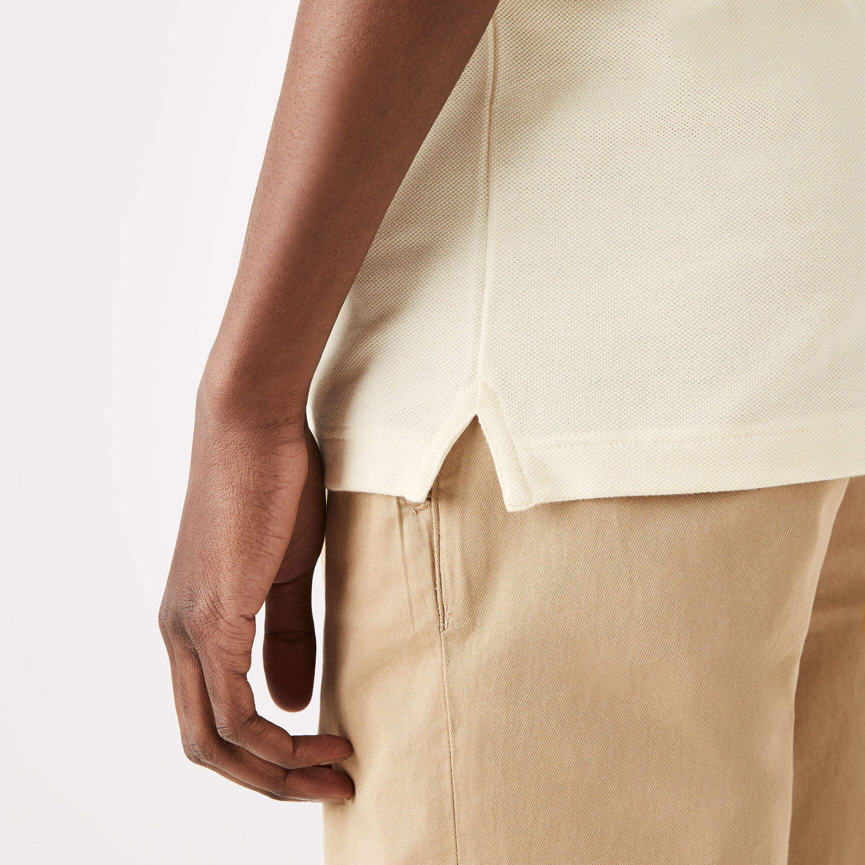 قميص بولو بيكيه بقصة ضيقة L.12.12