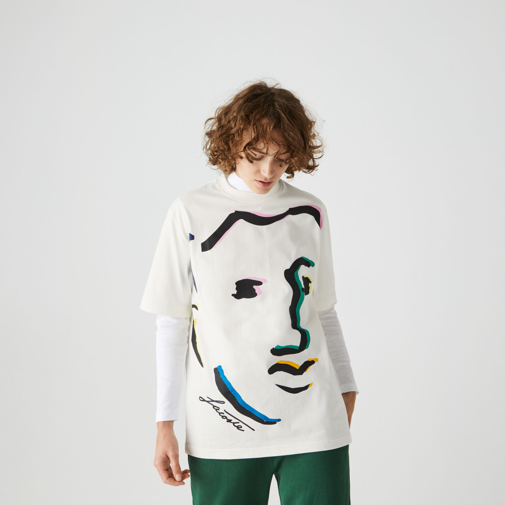 تي شيرت قطن مع طبعة وجه مميزة من مجموعة Lacoste LIVE للجنسين تي شيرت قطن مع طبعة وجه مميزة من مجموعة Lacoste LIVE للجنسين