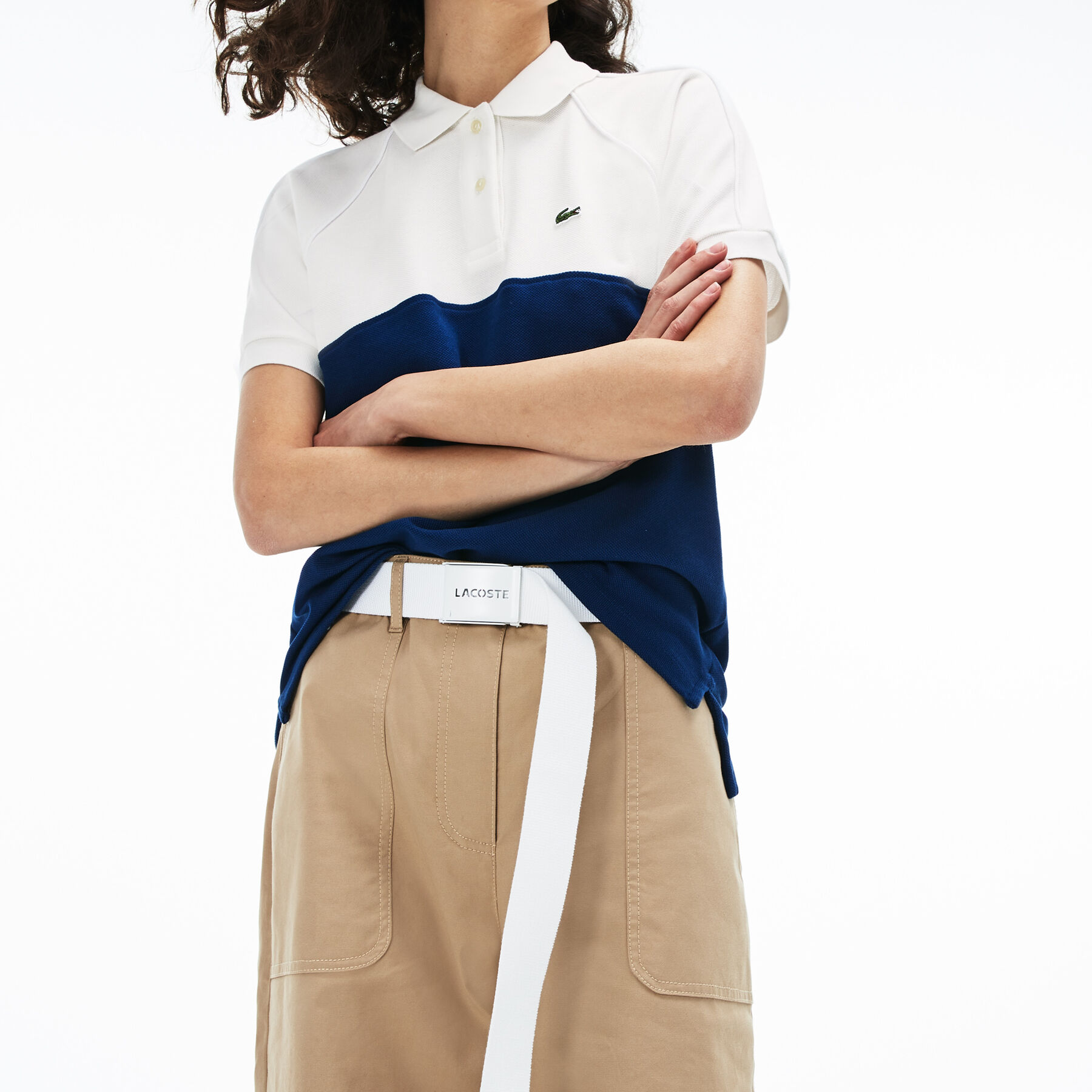 لاكوست قميص بولو نسائي من قطن بيتي بيكيه متعدد الألوان ذو قصة ضيقة من lacoste