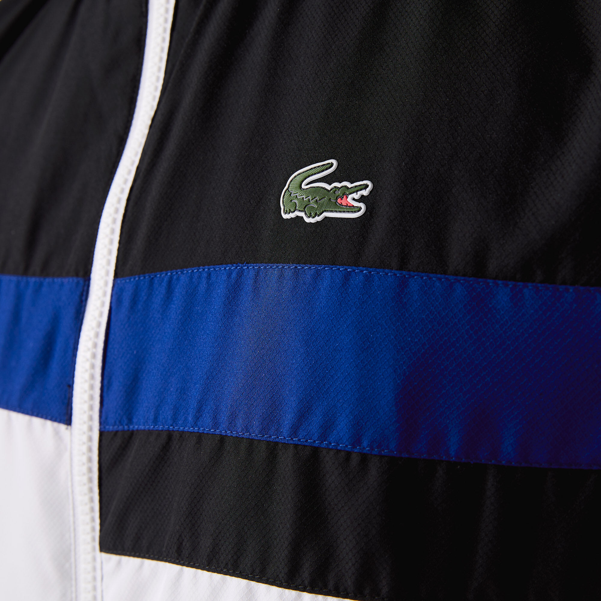 بذلة رياضية خفيفة الوزن مع كتل لونية من مجموعة Lacoste SPORT للرجال بذلة رياضية خفيفة الوزن مع كتل لونية من مجموعة Lacoste SPORT للرجال