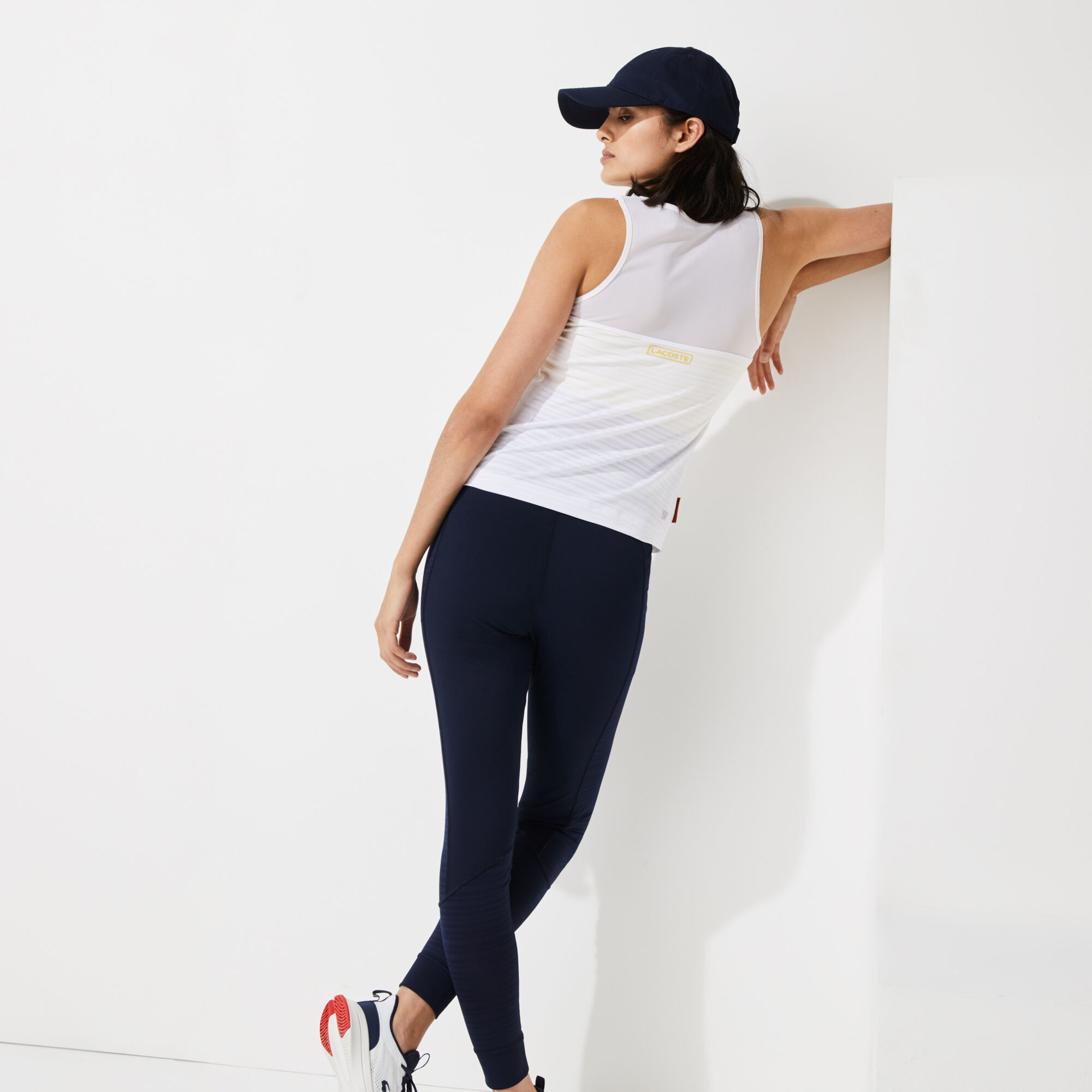 قميص حمالات للنساء مزدوج الخامة مجموعة Lacoste SPORT قميص حمالات للنساء مزدوج الخامة مجموعة Lacoste SPORT