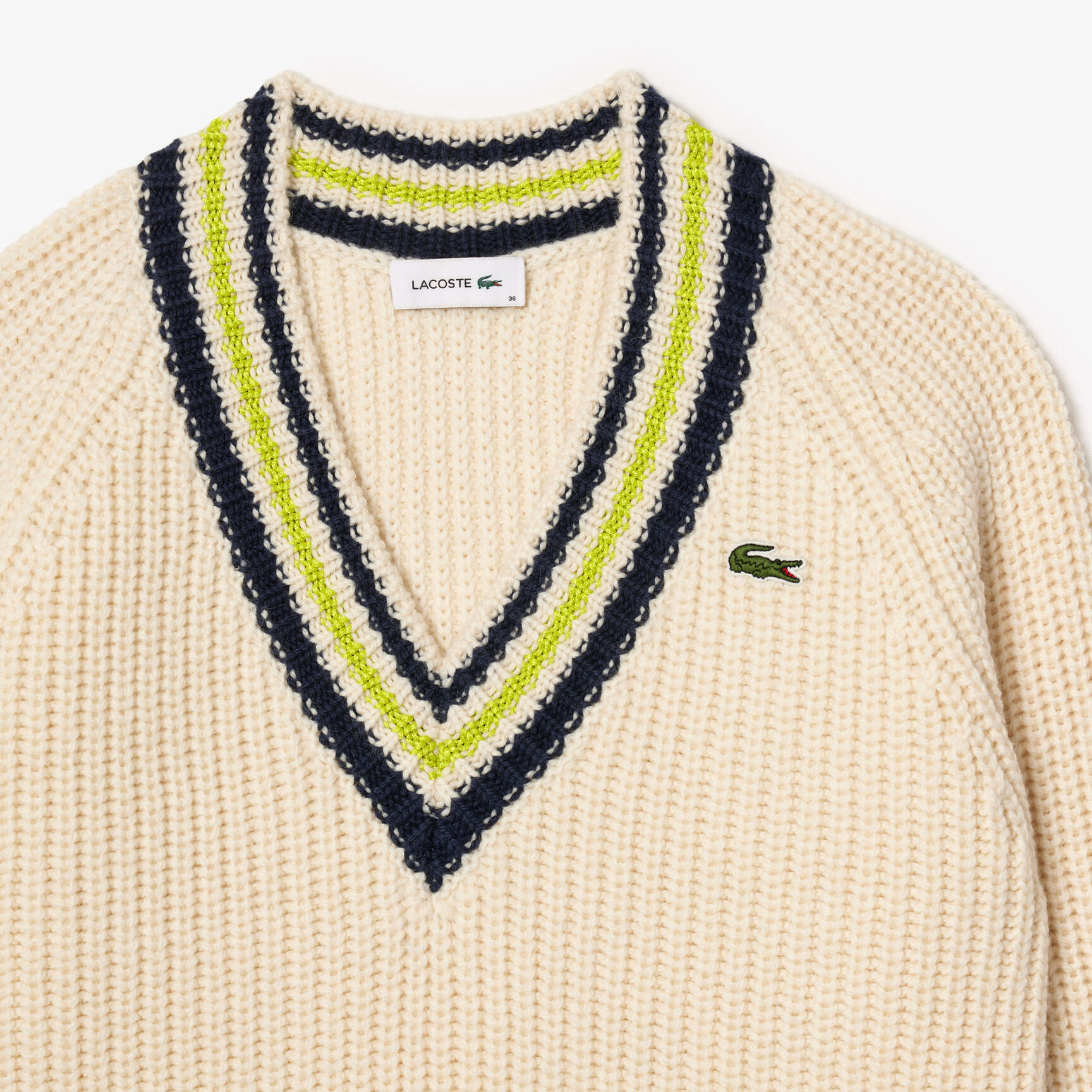 سترة تنس صوفية كبيرة الحجم بدقبة على شكل V