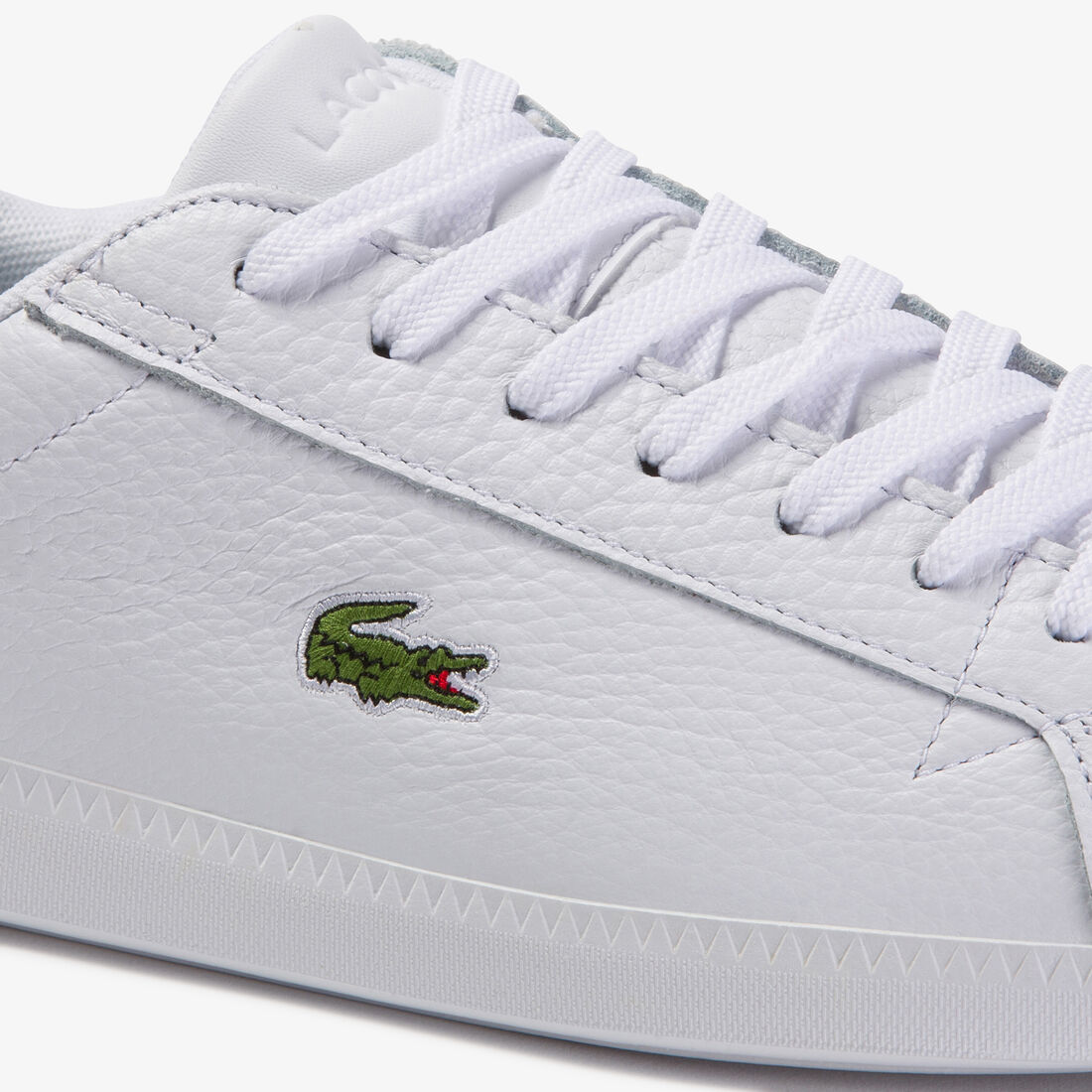 حذاء رياضي للرجال مصنوع من الجلد المقلوب المدرج اللون حذاء رياضي للرجال مصنوع من الجلد المقلوب المدرج اللون