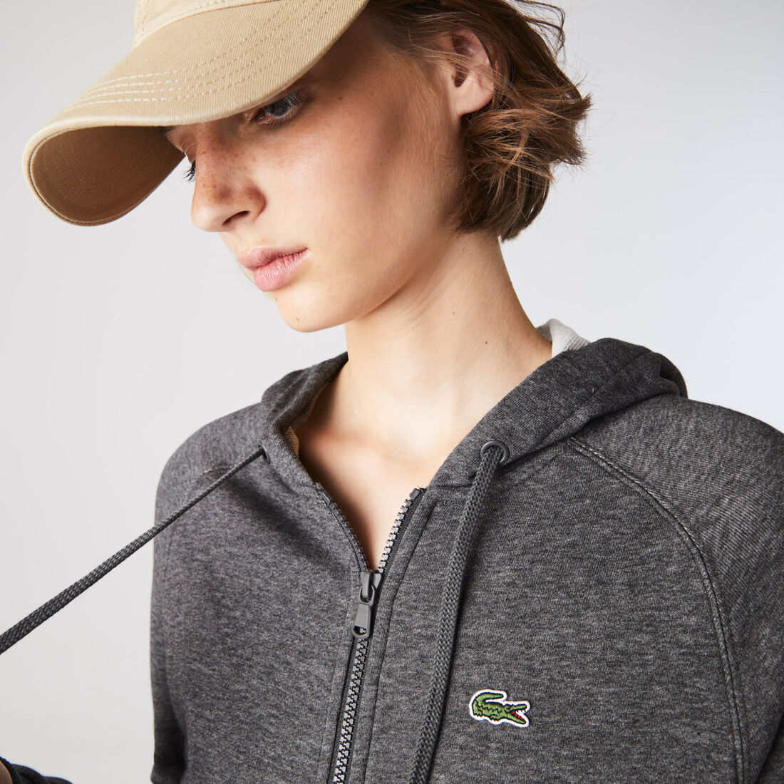 سويت شيرت للتنس من الصوف بسحاب وغطاء رأس مجموعة Lacoste SPORT للنساء سويت شيرت للتنس من الصوف بسحاب وغطاء رأس مجموعة Lacoste SPORT للنساء
