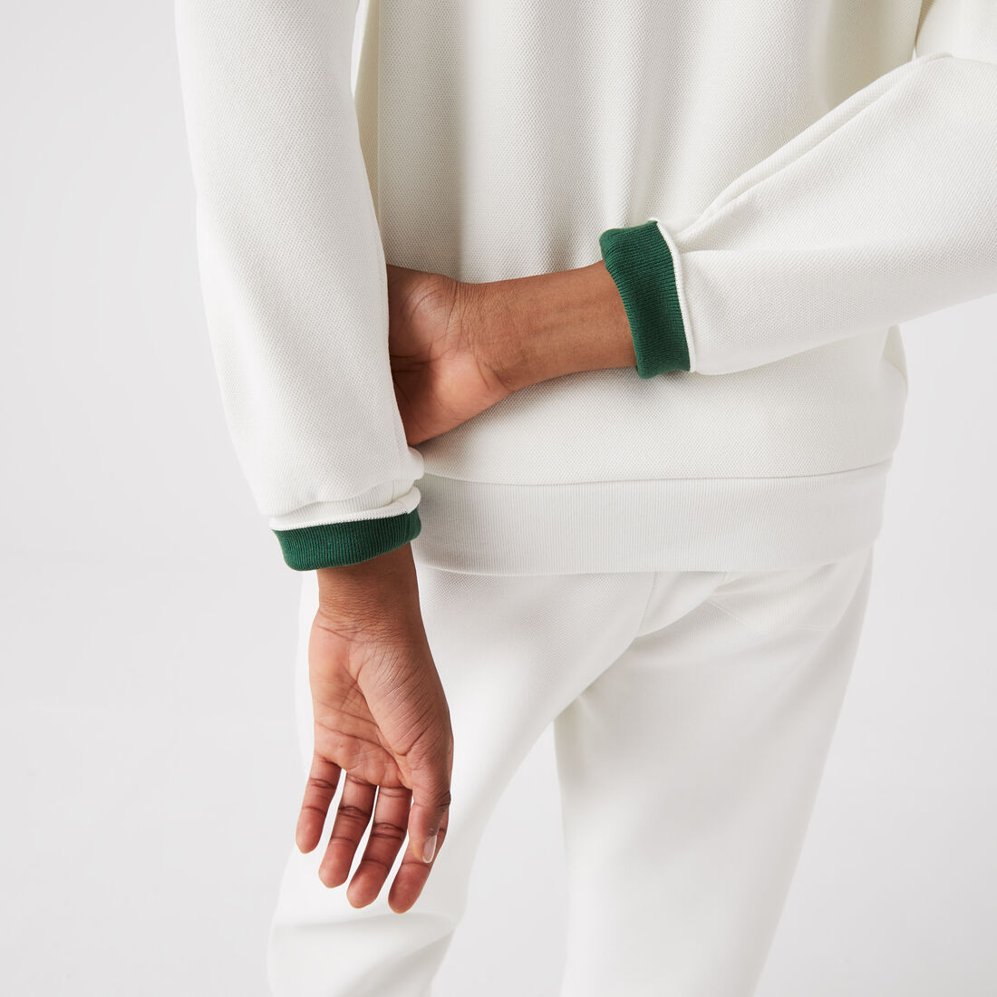 سويت شيرت من مزيج قطن بفتحة رقبة مستديرة للنساء سويت شيرت من مزيج قطن بفتحة رقبة مستديرة للنساء