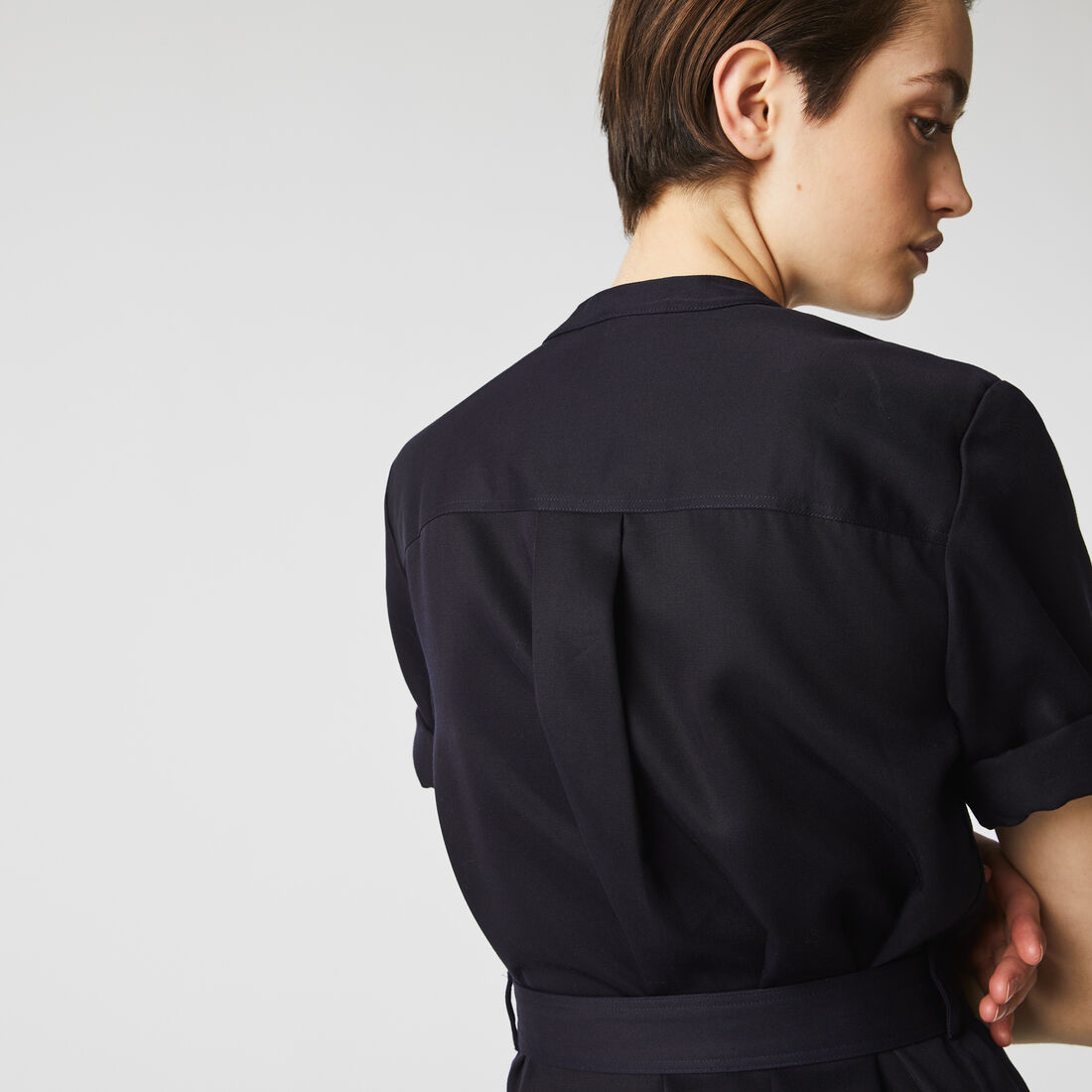 قميص نسائي مرن بحزام قميص نسائي مرن بحزام