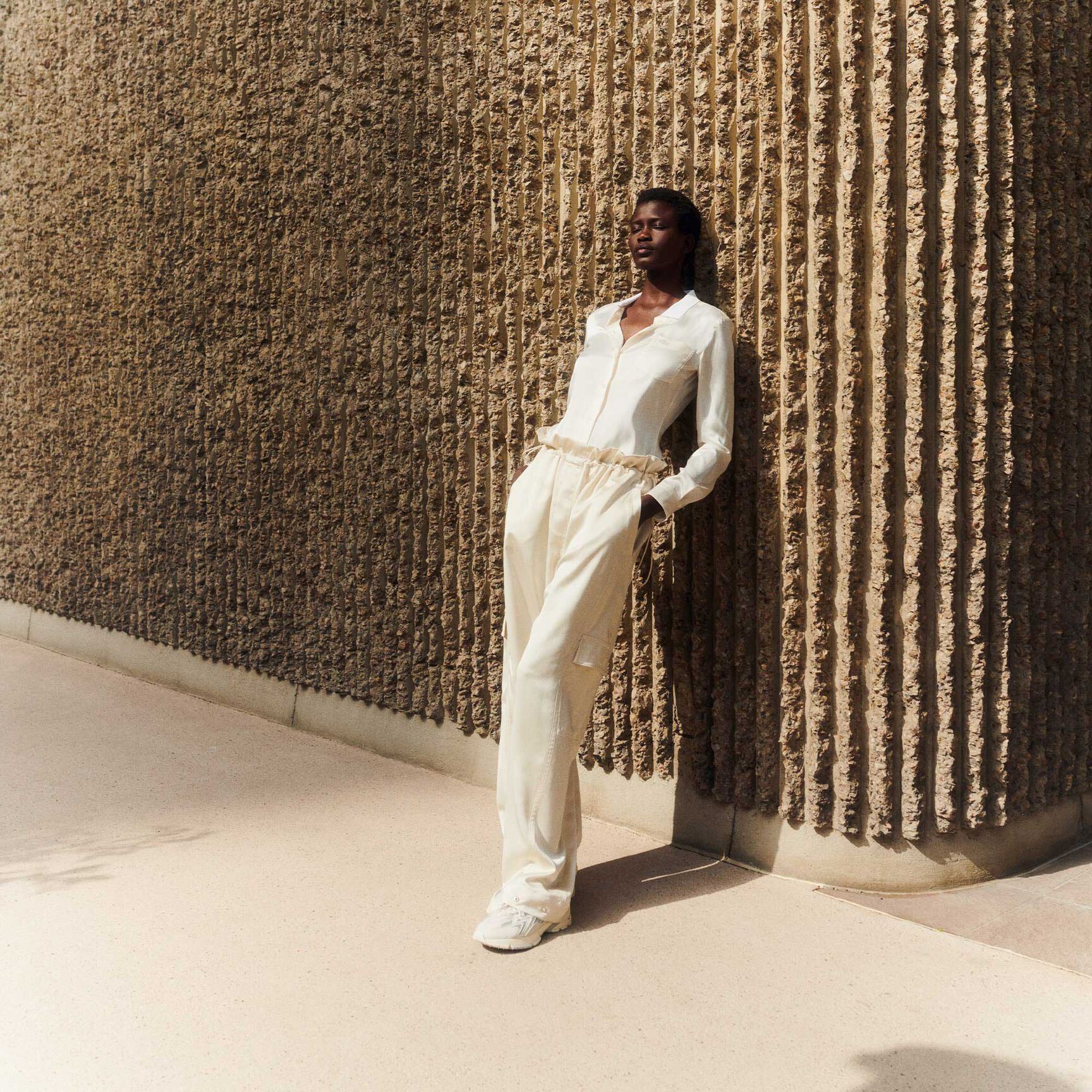 قميص بياقة مضلعة قميص بياقة مضلعة