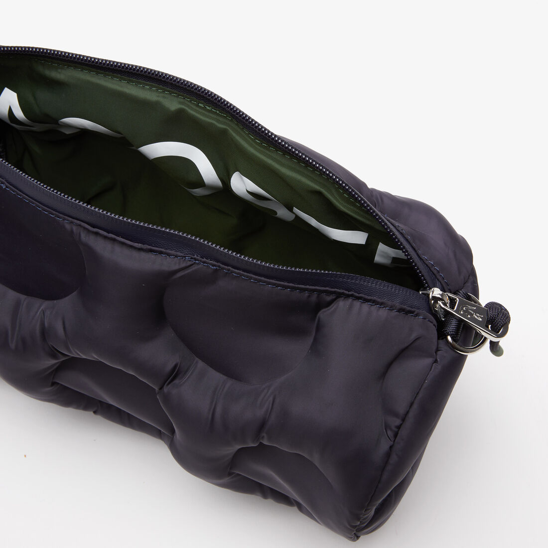 حقيبة رياضية لاكوست مبطنة بكرة جولف للنساء حقيبة رياضية لاكوست مبطنة بكرة جولف للنساء