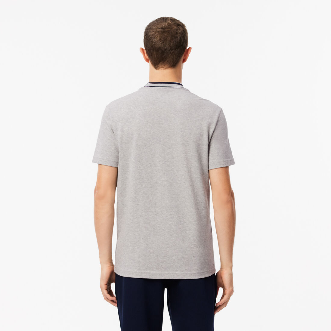 تي شيرت بياقة مخططة من بيكيه تي شيرت بياقة مخططة من بيكيه