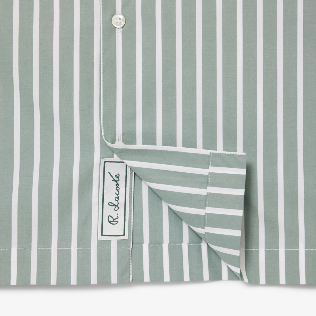 قميص مخطط بأكمام قصيرة وقصة مريحة قميص مخطط بأكمام قصيرة وقصة مريحة