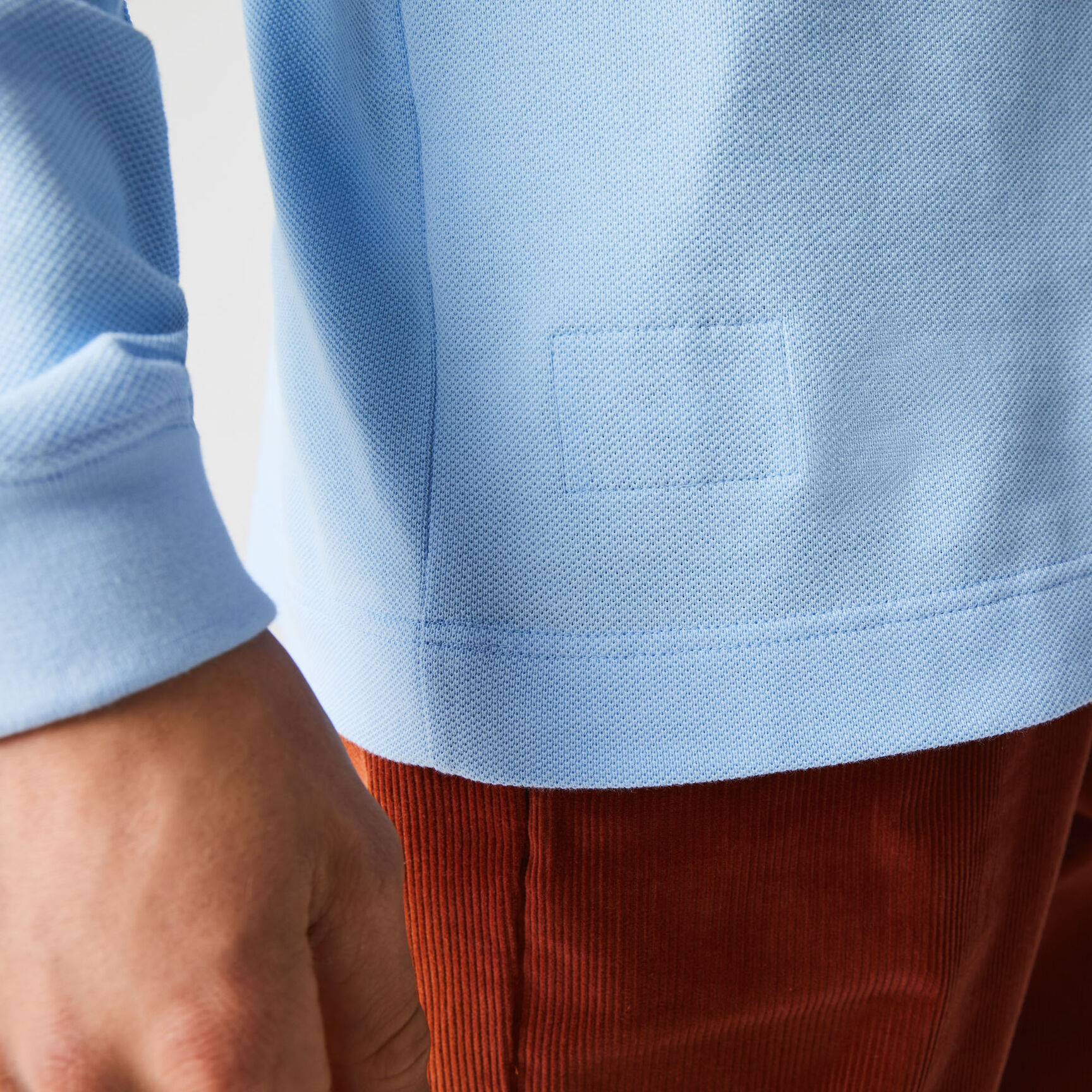 بولو Lacoste من القطن العضوي للرجال بقصة كلاسيكية