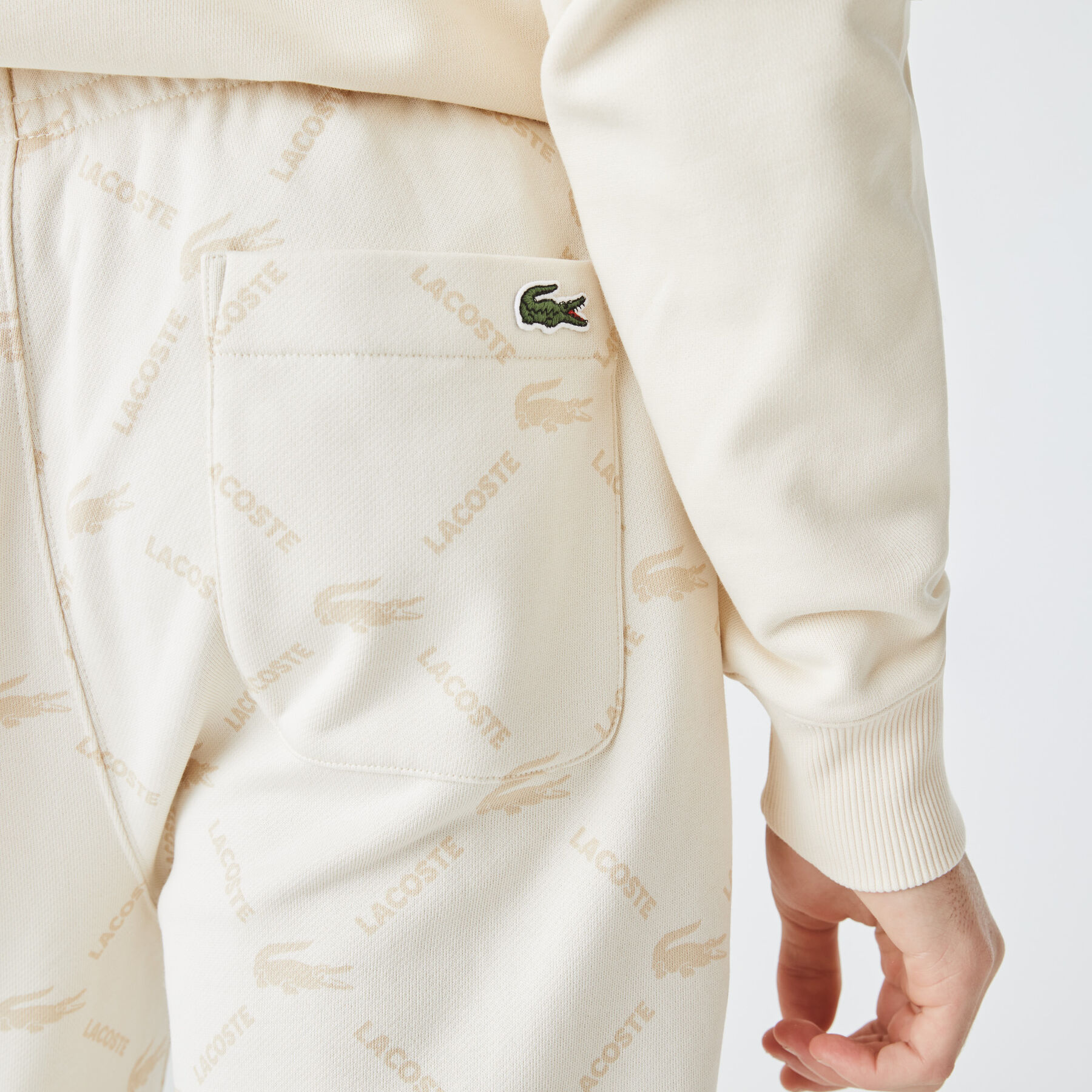 بنطال رياضي صوف للجنسين مجموعة Lacoste LIVE وتفاصيل مطبوعة لاكوست بنطال رياضي صوف للجنسين مجموعة lacoste live وتفاصيل مطبوعة