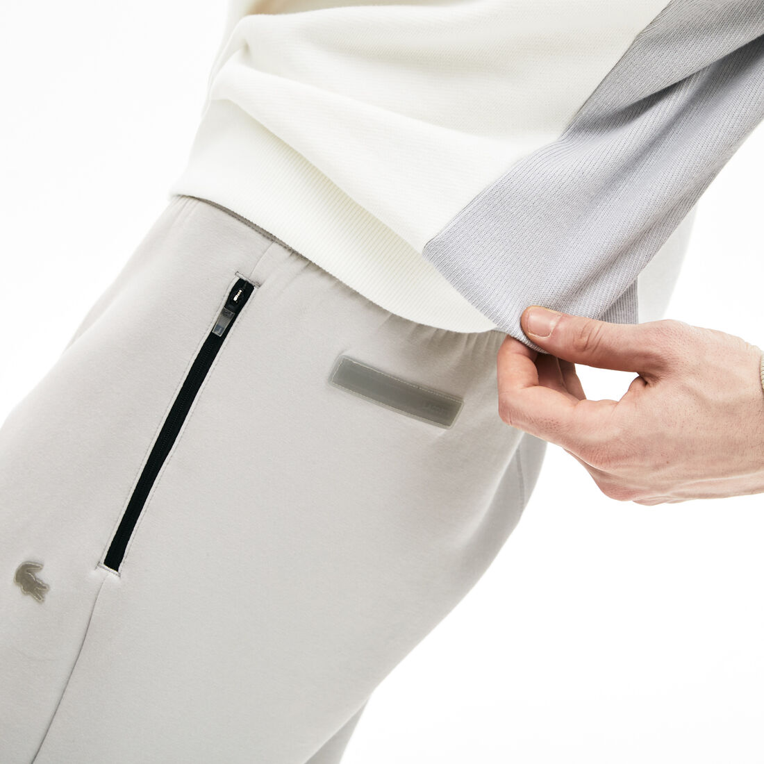 سروال قصير برمودا من القطن المرن للرجال من مجموعة Lacoste Motion سروال قصير برمودا من القطن المرن للرجال من مجموعة Lacoste Motion