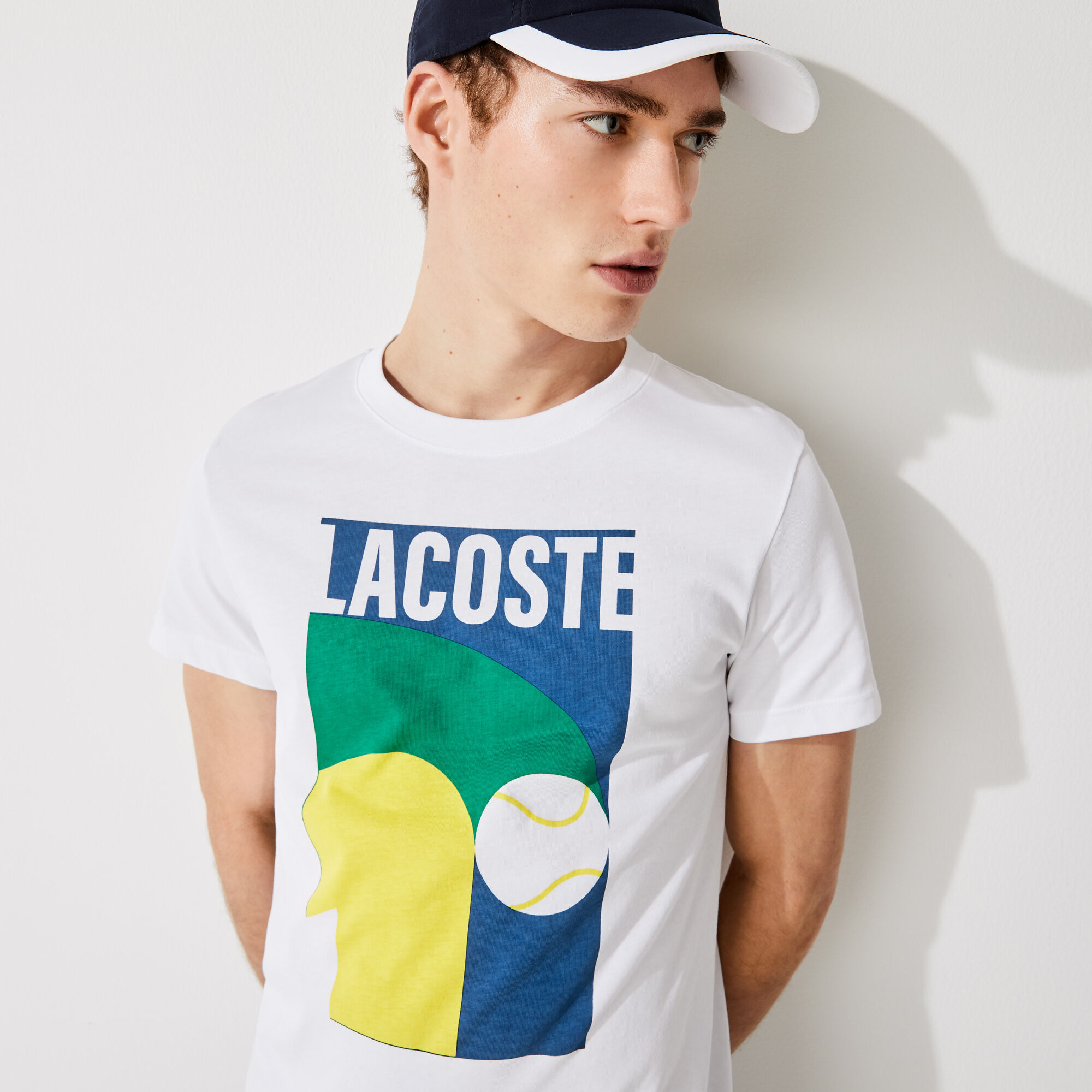 تي شيرت مسامي للرجال مع طباعة رسومية مجموعة Lacoste SPORT تي شيرت مسامي للرجال مع طباعة رسومية مجموعة Lacoste SPORT