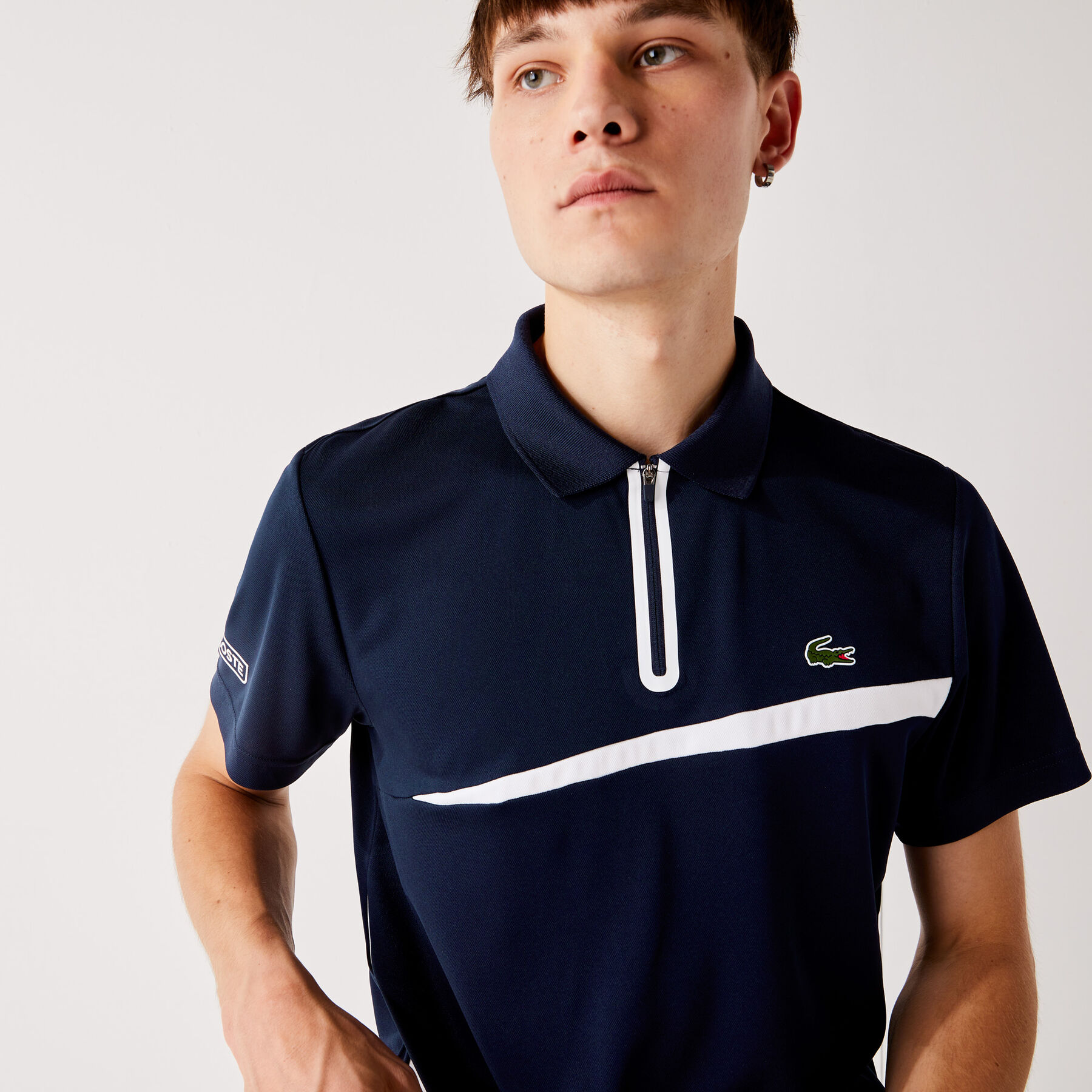 قميص بولو للتنس من البيكيه المسامي مع أجزاء مستطيلية مجموعة Lacoste SPORT للرجال لاكوست قميص بولو للتنس من البيكيه المسامي مع أجزاء مستطيلية مجموعة lacoste sport للرجال