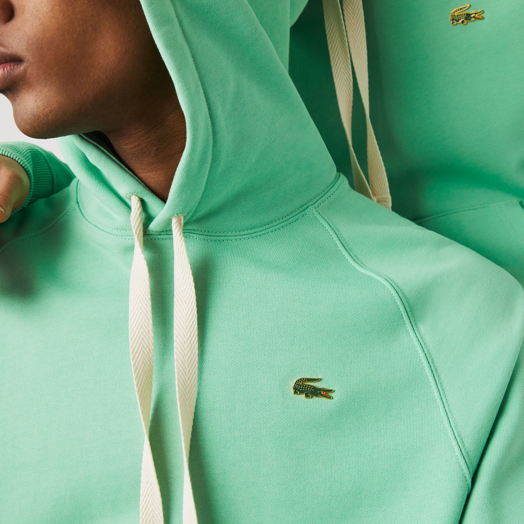 سويت شيرت قطني بغطاء رأس للجنسين مجموعة Lacoste LIVE لاكوست سويت شيرت قطني بغطاء رأس للجنسين مجموعة lacoste live