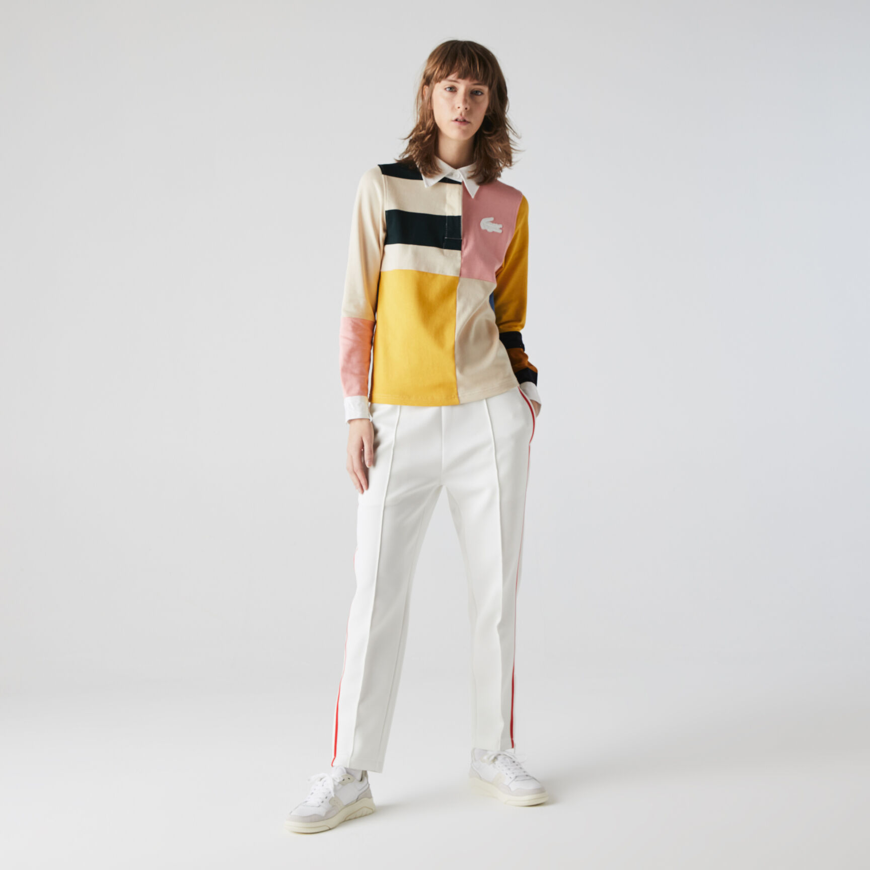 قميص بولو قطني للنساء تصميم الرجبي بكتل لونية مجموعة Lacoste LIVE قميص بولو قطني للنساء تصميم الرجبي بكتل لونية مجموعة Lacoste LIVE