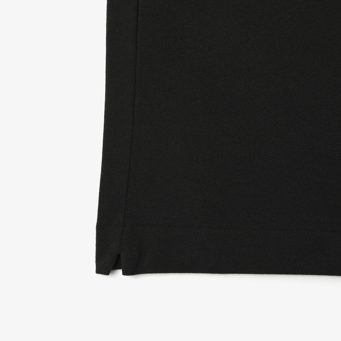 قميص بولو بيكيه خفيف بقصة كلاسيكية L.12.12 قميص بولو بيكيه خفيف بقصة كلاسيكية L.12.12