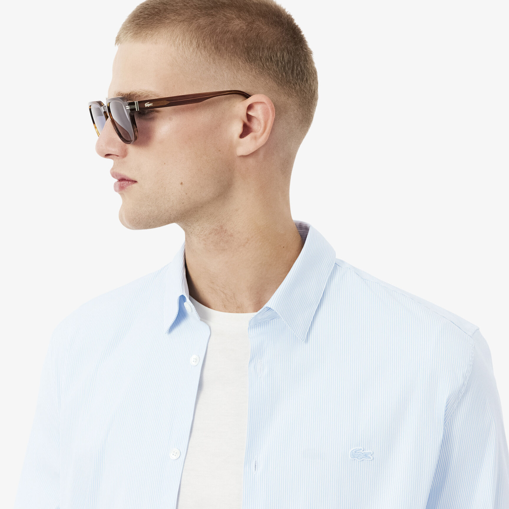 قميص بوبلين مطاطي مخطط بقصة ضيقة قميص بوبلين مطاطي مخطط بقصة ضيقة