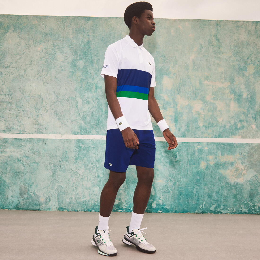 شورت رجالي خفيف الوزن قابل للتمدد من مجموعة Lacoste SPORT و Novak Djokovic