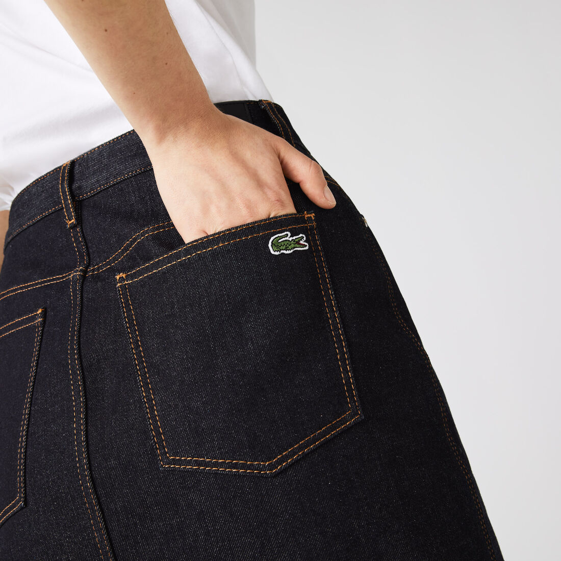 Women’s Straight Mid-Length Denim Skirt Women’s Straight Mid-Length Denim Skirt