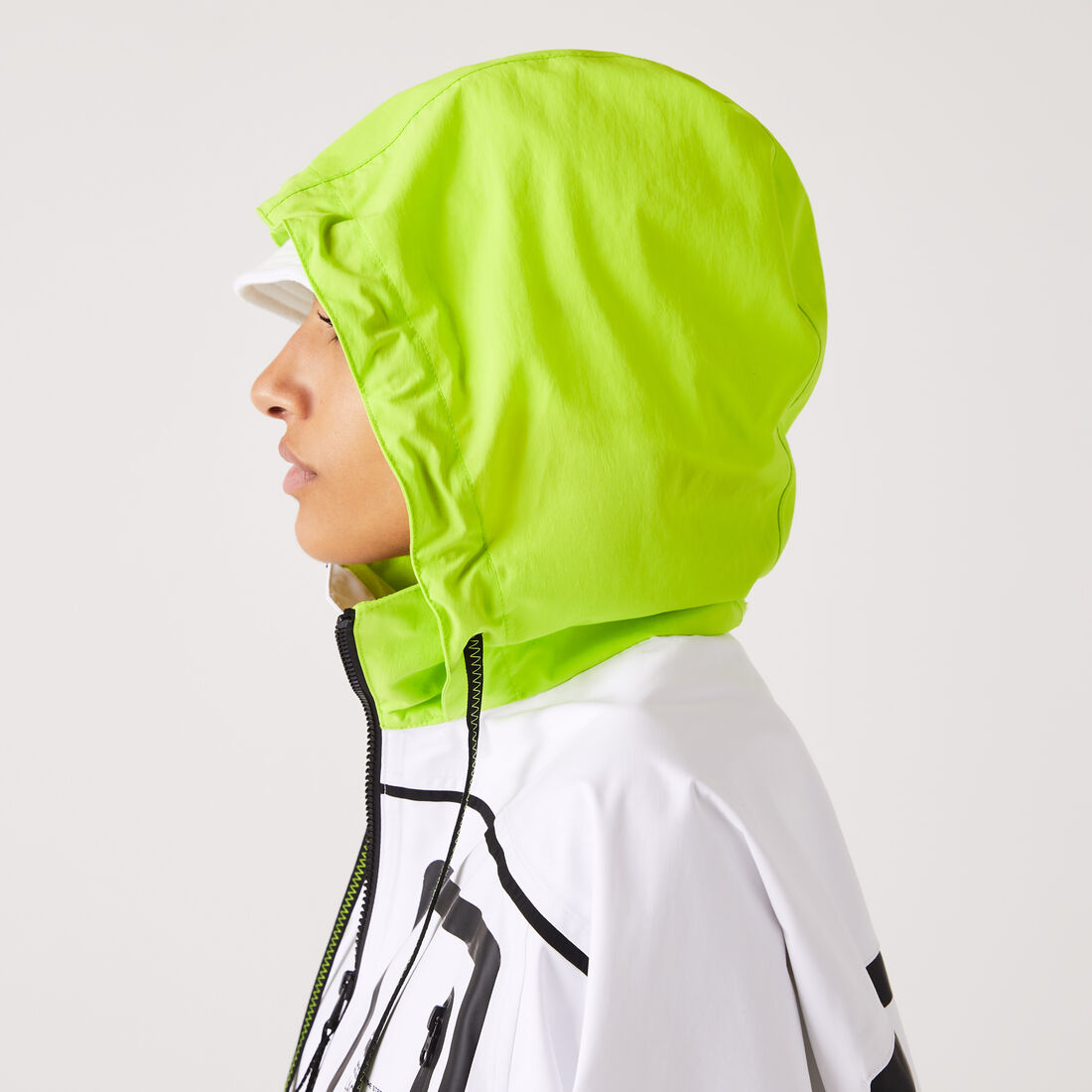 جاكيت ويندبريكر لاكوست نايلون 2 في 1 للنساء جاكيت ويندبريكر لاكوست نايلون 2 في 1 للنساء