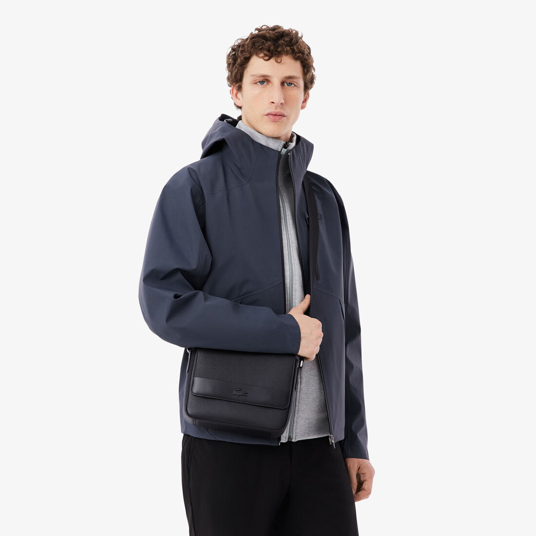 حقيبة شانتاكو الجلدية للمراسلة حقيبة شانتاكو الجلدية للمراسلة