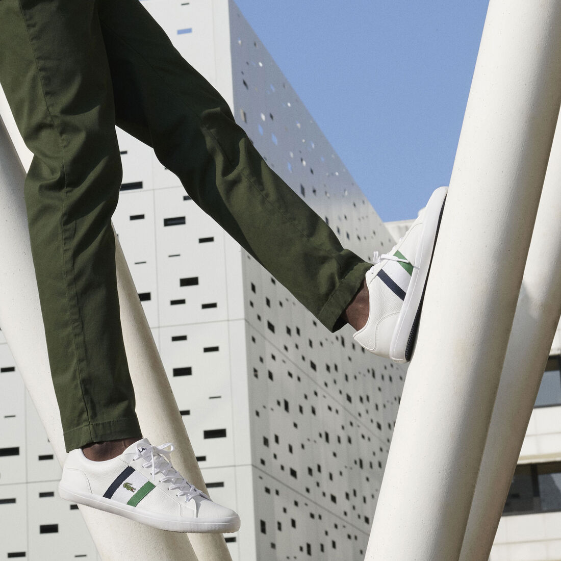 سنيكرز ليروند جلد بارز للرجال سنيكرز ليروند جلد بارز للرجال