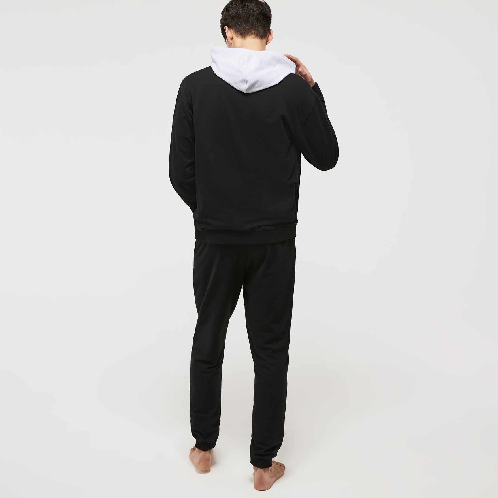 هودي بيت صوف قطني بشعار الماركة للرجال هودي بيت صوف قطني بشعار الماركة للرجال