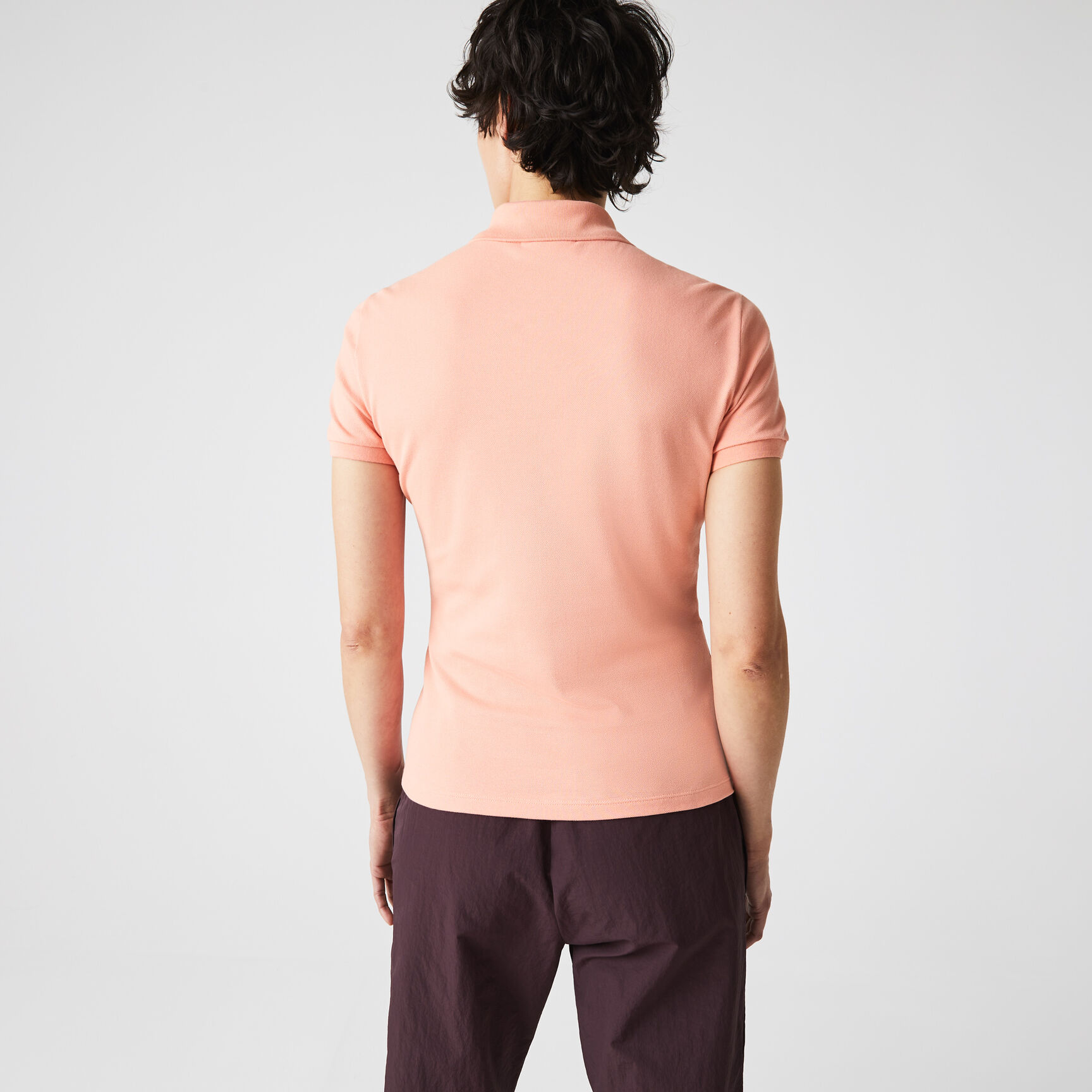 تيشيرت بولو L.12.D بقصة ضيقة من قماش بيتي بيكيه المطاطي