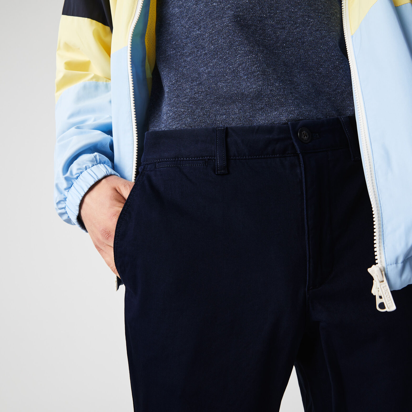 بنطال التشينو من الجبردين المرن بقصة ضيقة للرجال بنطال التشينو من الجبردين المرن بقصة ضيقة للرجال