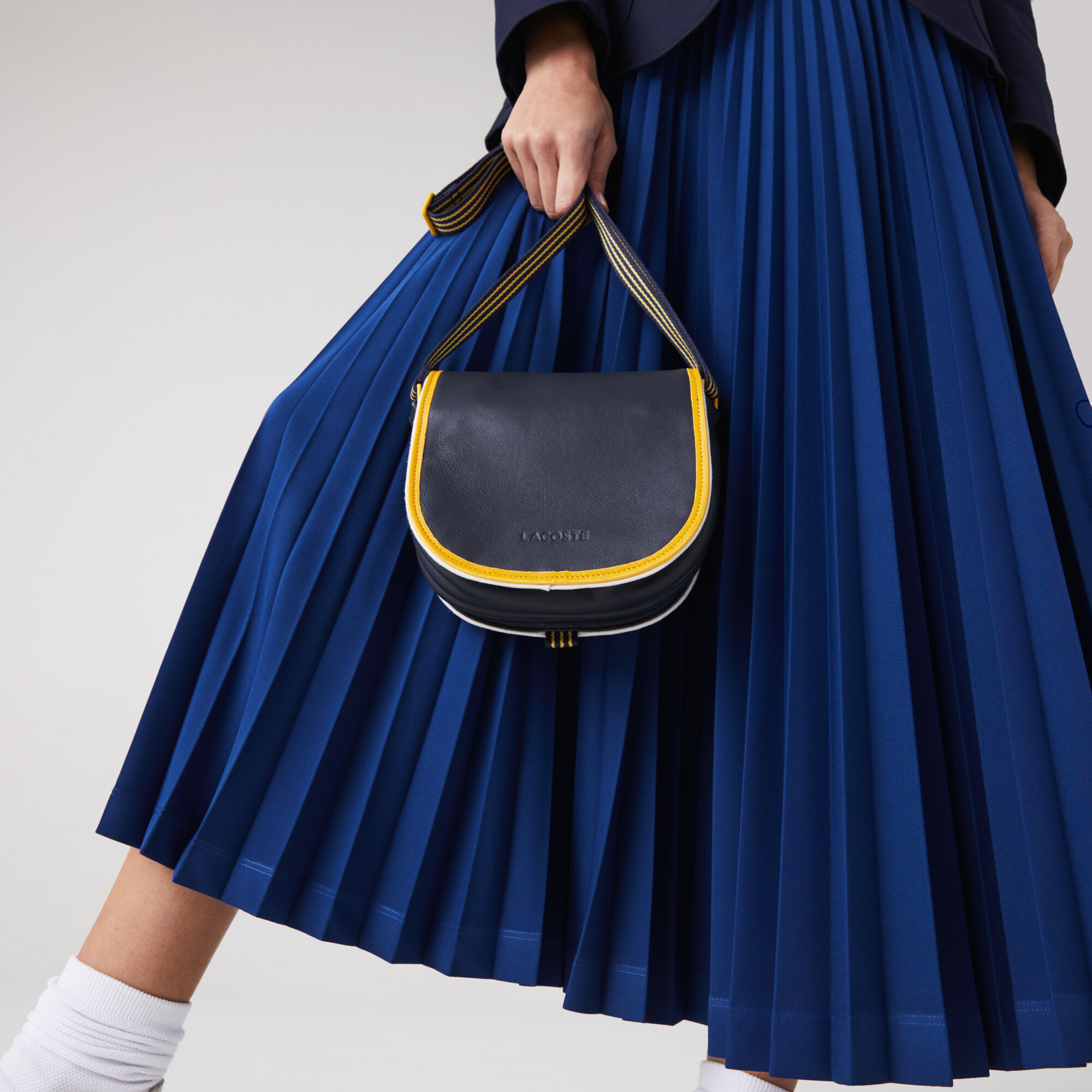 Women's Court Line Contrast Piping Small Hobo Bag Women's Court Line Contrast Piping Small Hobo Bag