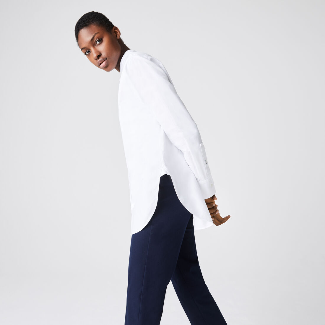 قميص قطن أكسفورد للنساء بقصة عادية وياقة ماندرين قميص قطن أكسفورد للنساء بقصة عادية وياقة ماندرين