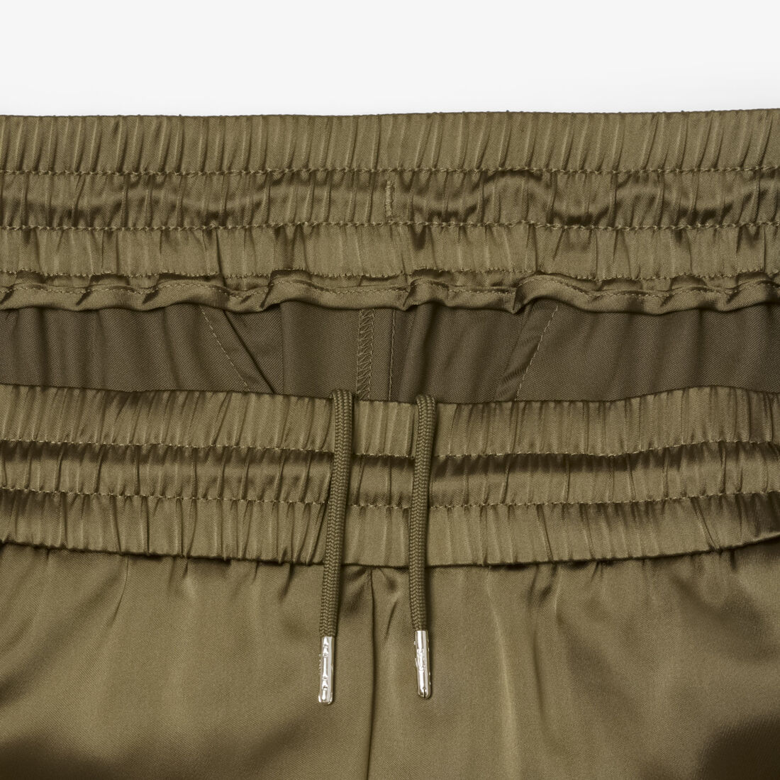 بنطال رياضي ساتان كبير الحجم بنطال رياضي ساتان كبير الحجم