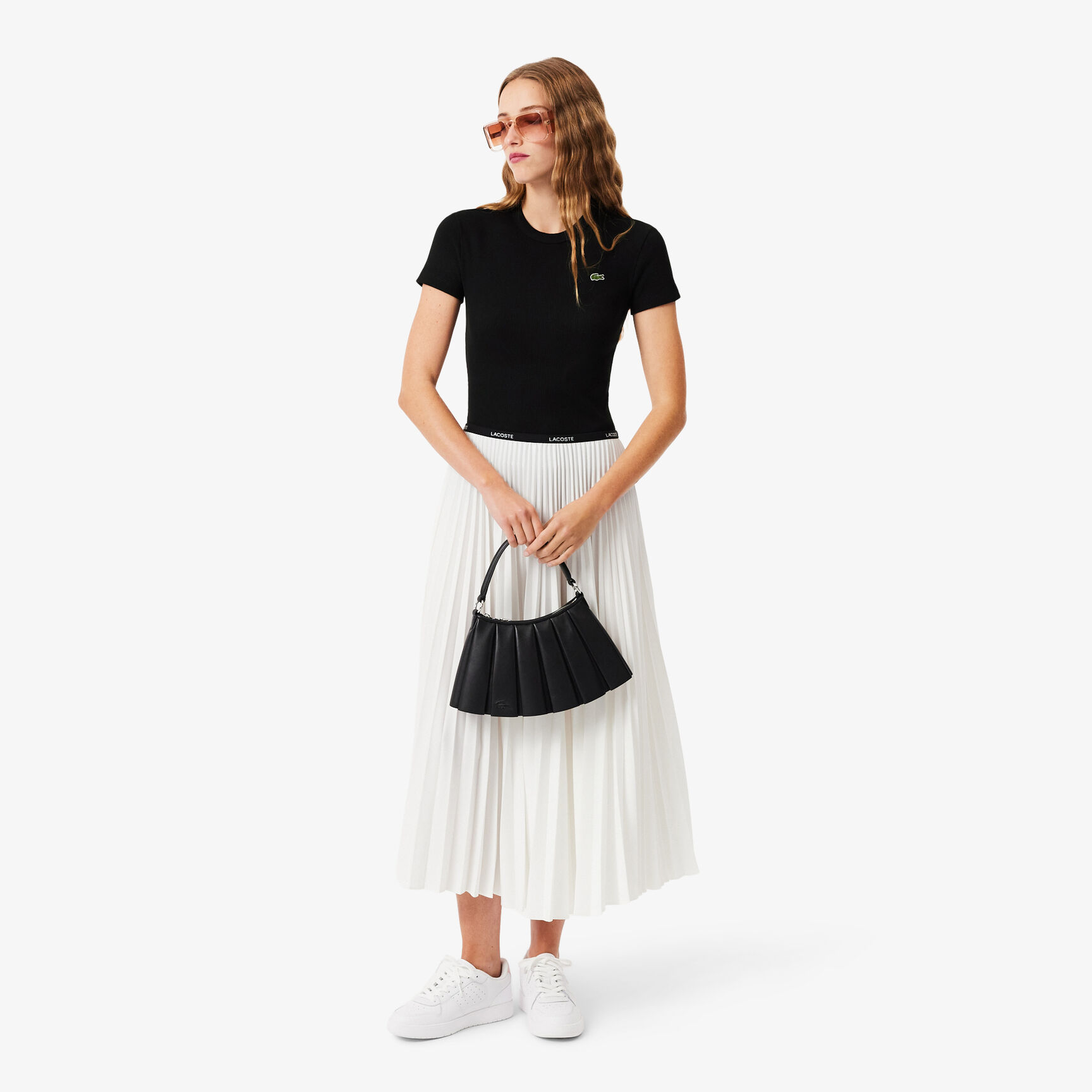 تي شيرت قطني مضلع بقصة ضيقة