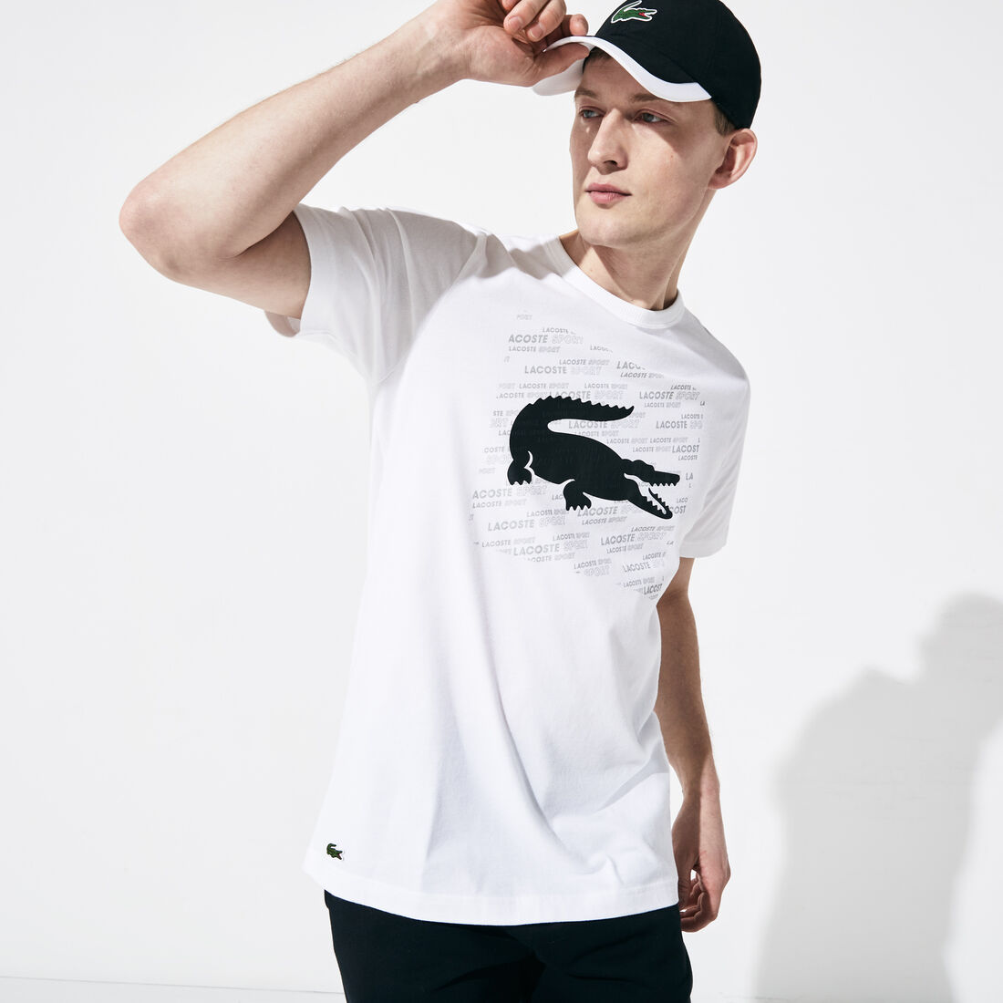 قميص تي-شيرت قطني مطبوع عليه علامة تمساح عاكسة للضوء من مجموعة Lacoste SPORT للرجال