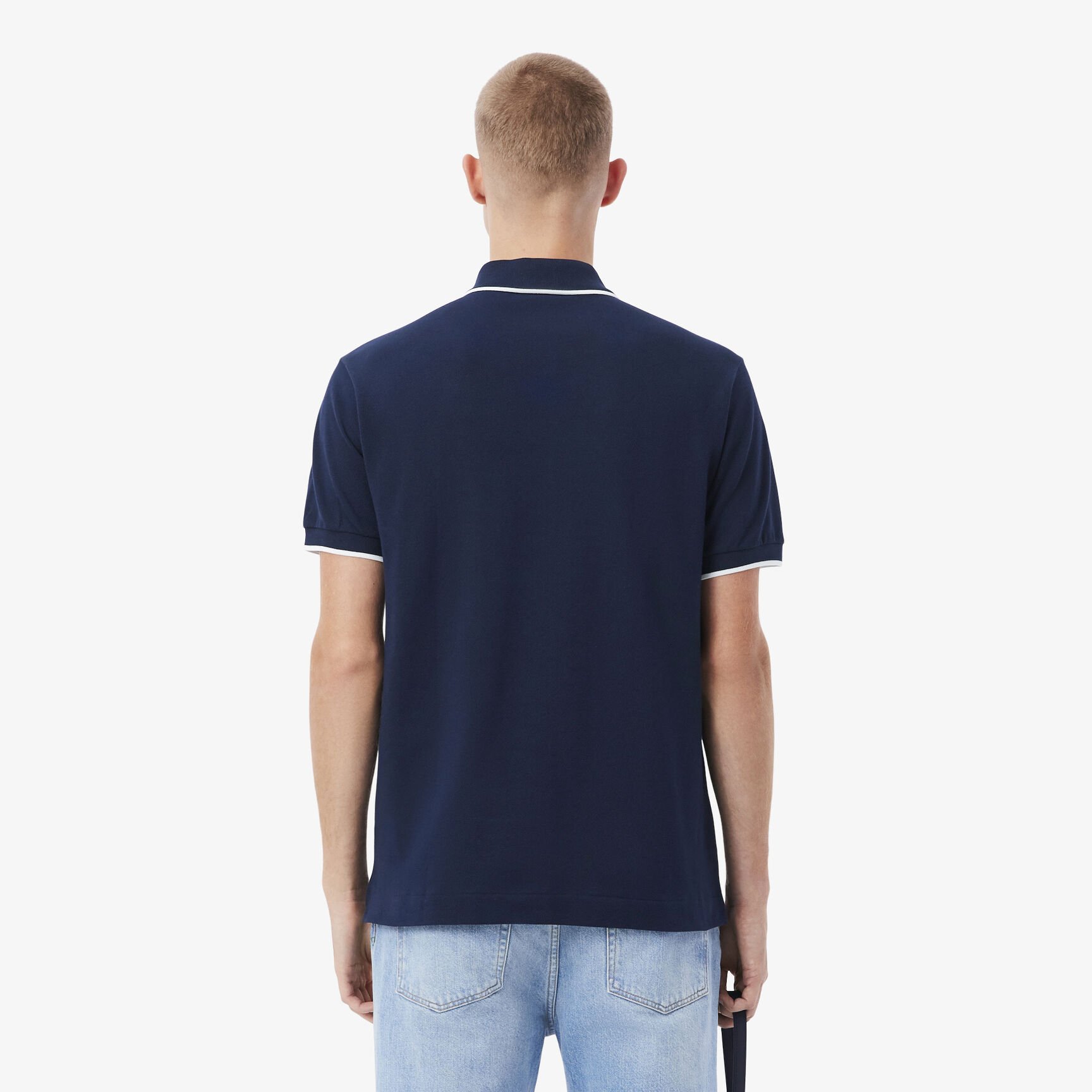 قميص بولو كلاسيكي مناسب للجيب L.12.12 قميص بولو كلاسيكي مناسب للجيب L.12.12