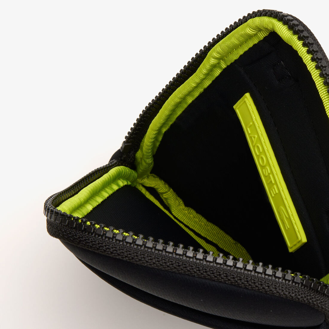 Unisex Lacoste Logo Strap Smartphone Holder Unisex Lacoste Logo Strap Smartphone Holder