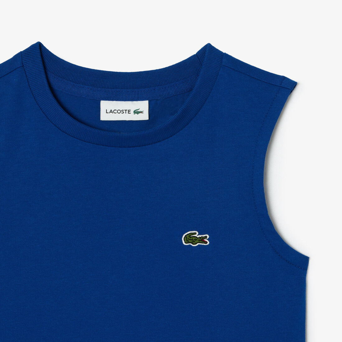 فستان تنورة بطيات بلا أكمام فستان تنورة بطيات بلا أكمام