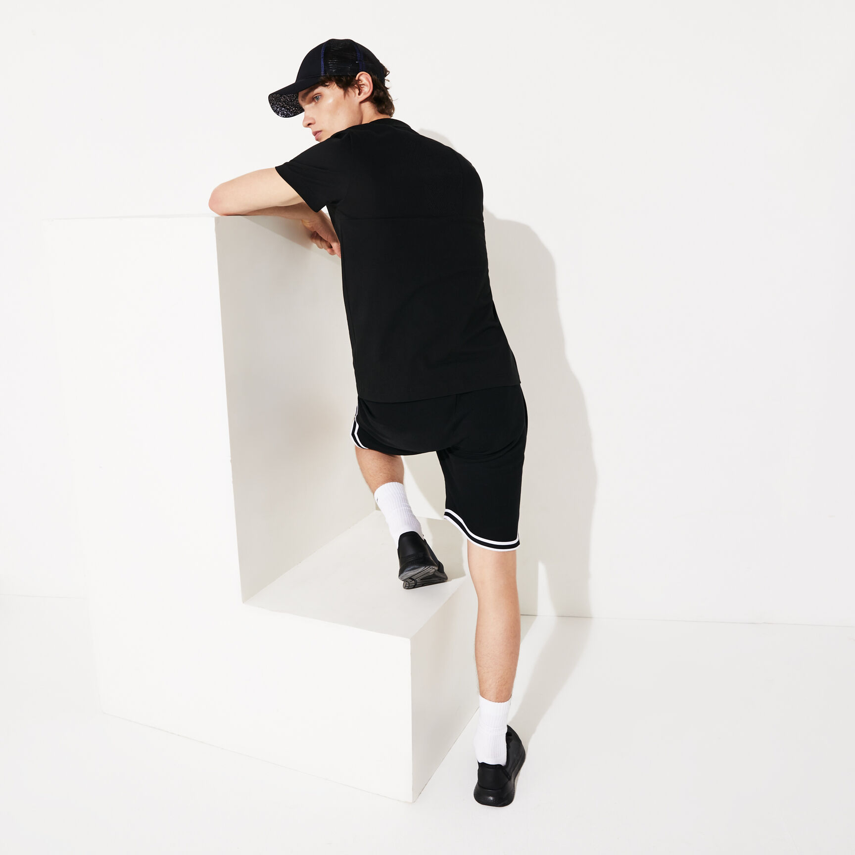 قميص بولو للرجال من مجموعة Lacoste SPORT من القطن فائق الخفة قميص بولو للرجال من مجموعة Lacoste SPORT من القطن فائق الخفة