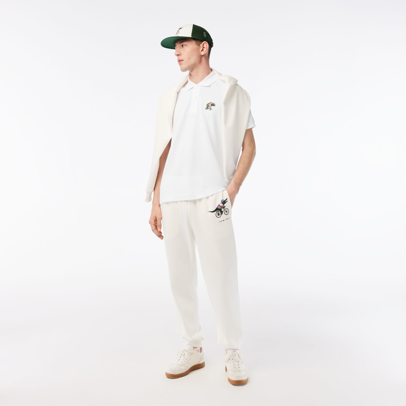 تيشيرت بولو قطن عضوي للرجال مجموعة Lacoste x Netflix تيشيرت بولو قطن عضوي للرجال مجموعة Lacoste x Netflix