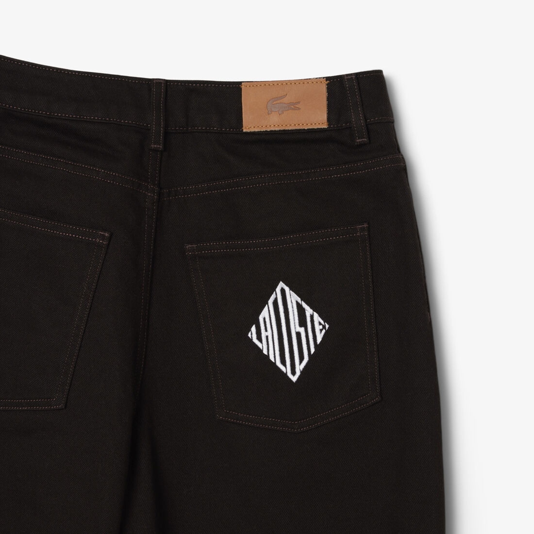 جينز واسع بخمسة جيوب جينز واسع بخمسة جيوب