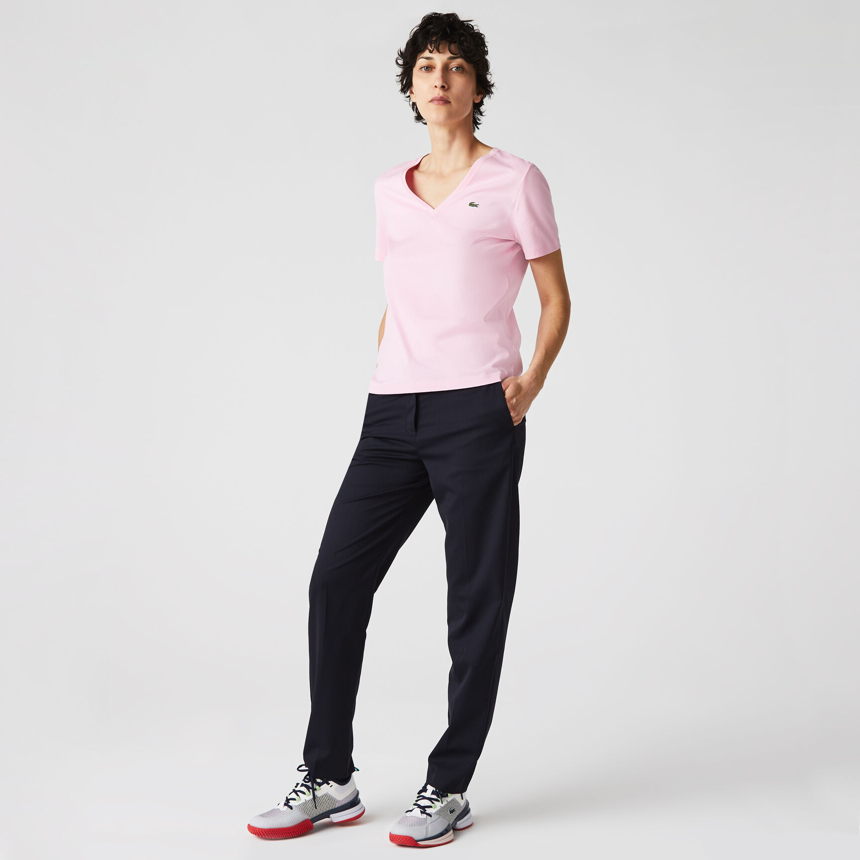 تي شيرت بقصّة عادية وطبعة مميزة لكلمة Lacoste تي شيرت بقصّة عادية وطبعة مميزة لكلمة Lacoste