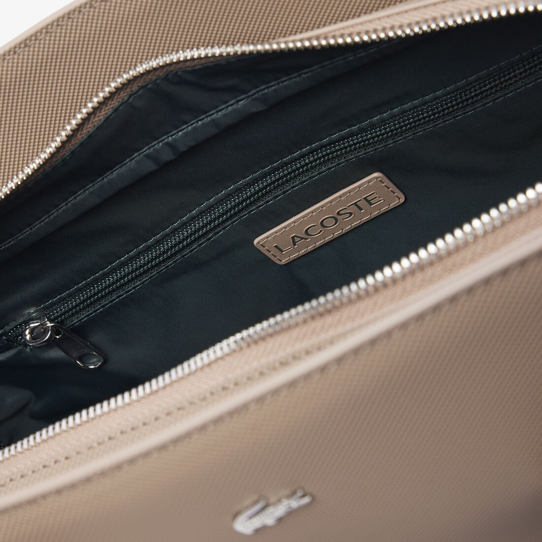 محفظة يومية متوسطة الحجم محفظة يومية متوسطة الحجم